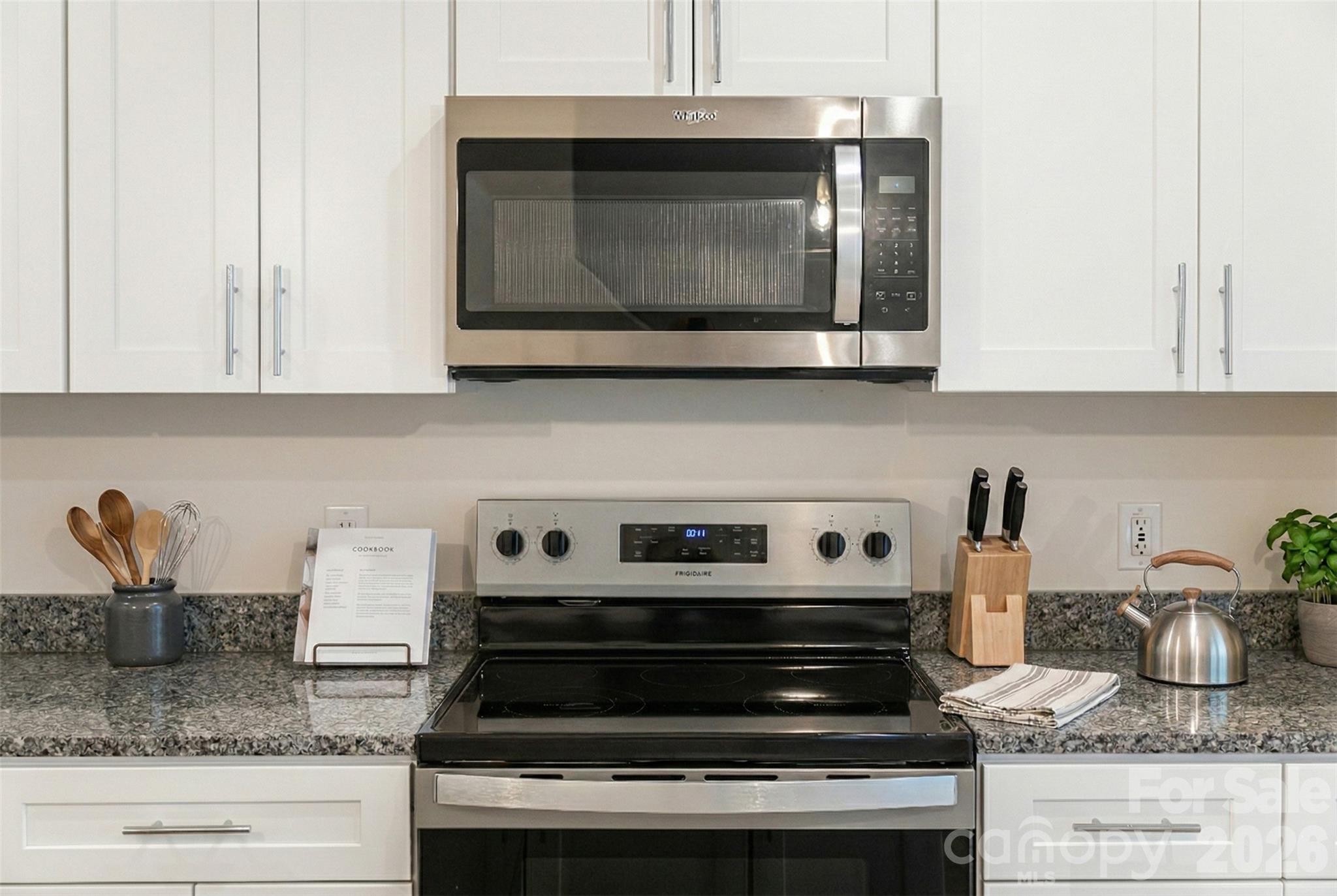 10 Wyndom Lane — Asheville