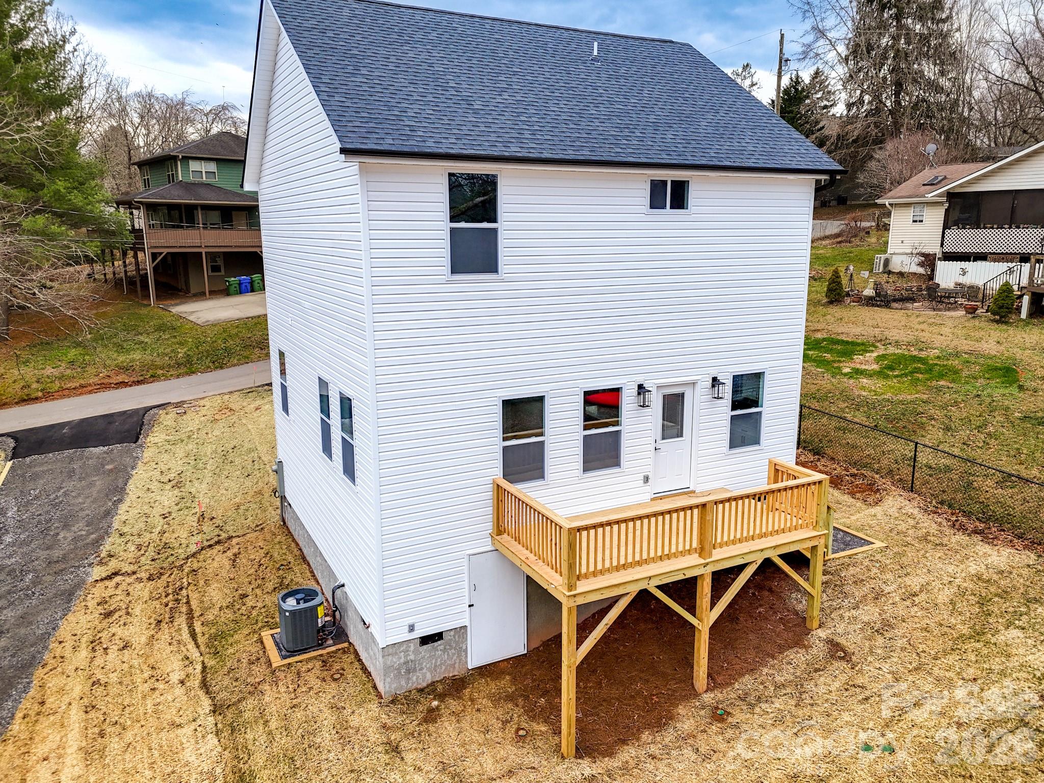 155 Shadowlawn Drive — Asheville