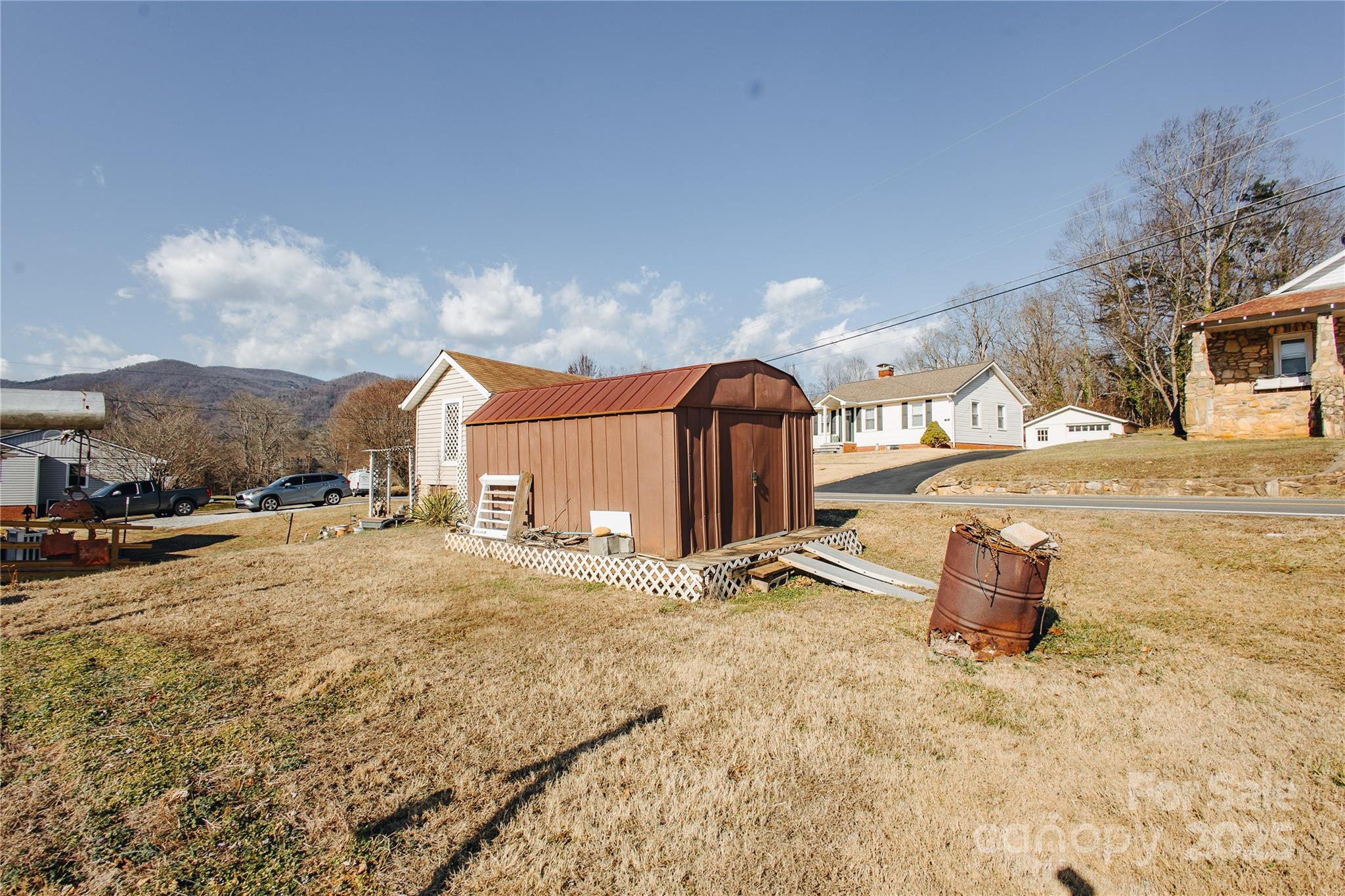 63 Clear Creek Road — Marion