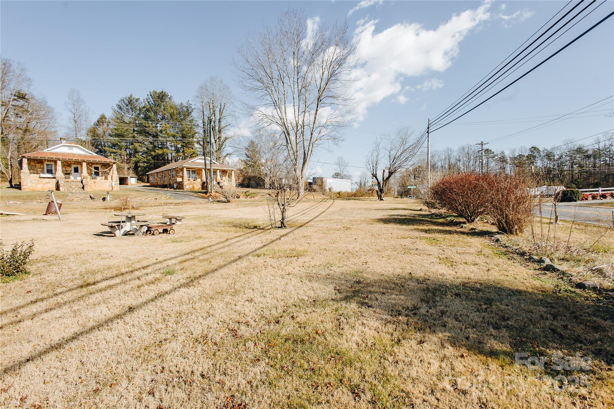 63 Clear Creek Road — Marion