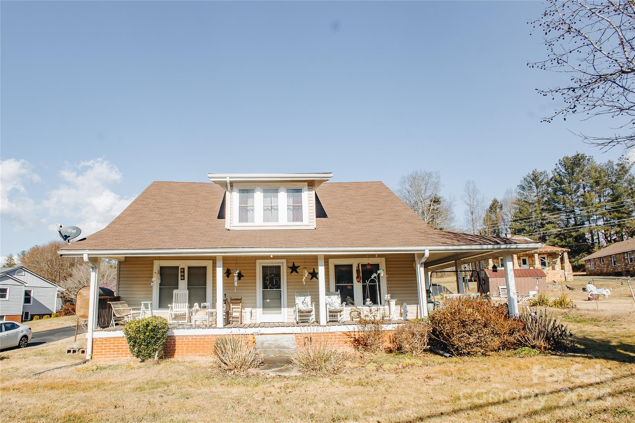 63 Clear Creek Road — Marion