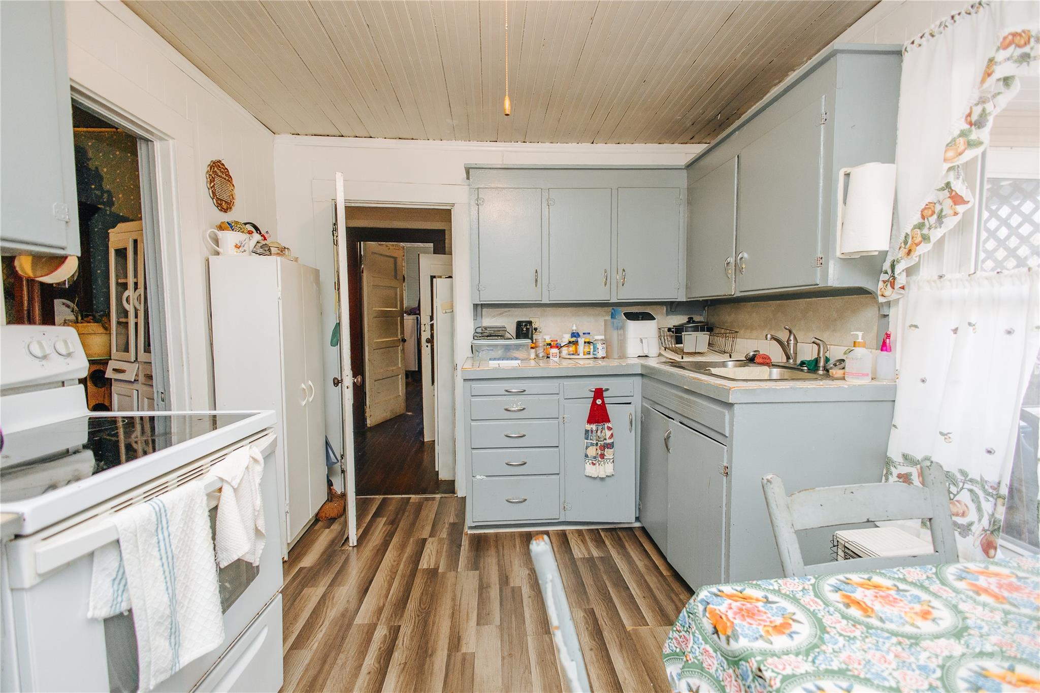 63 Clear Creek Road — Marion