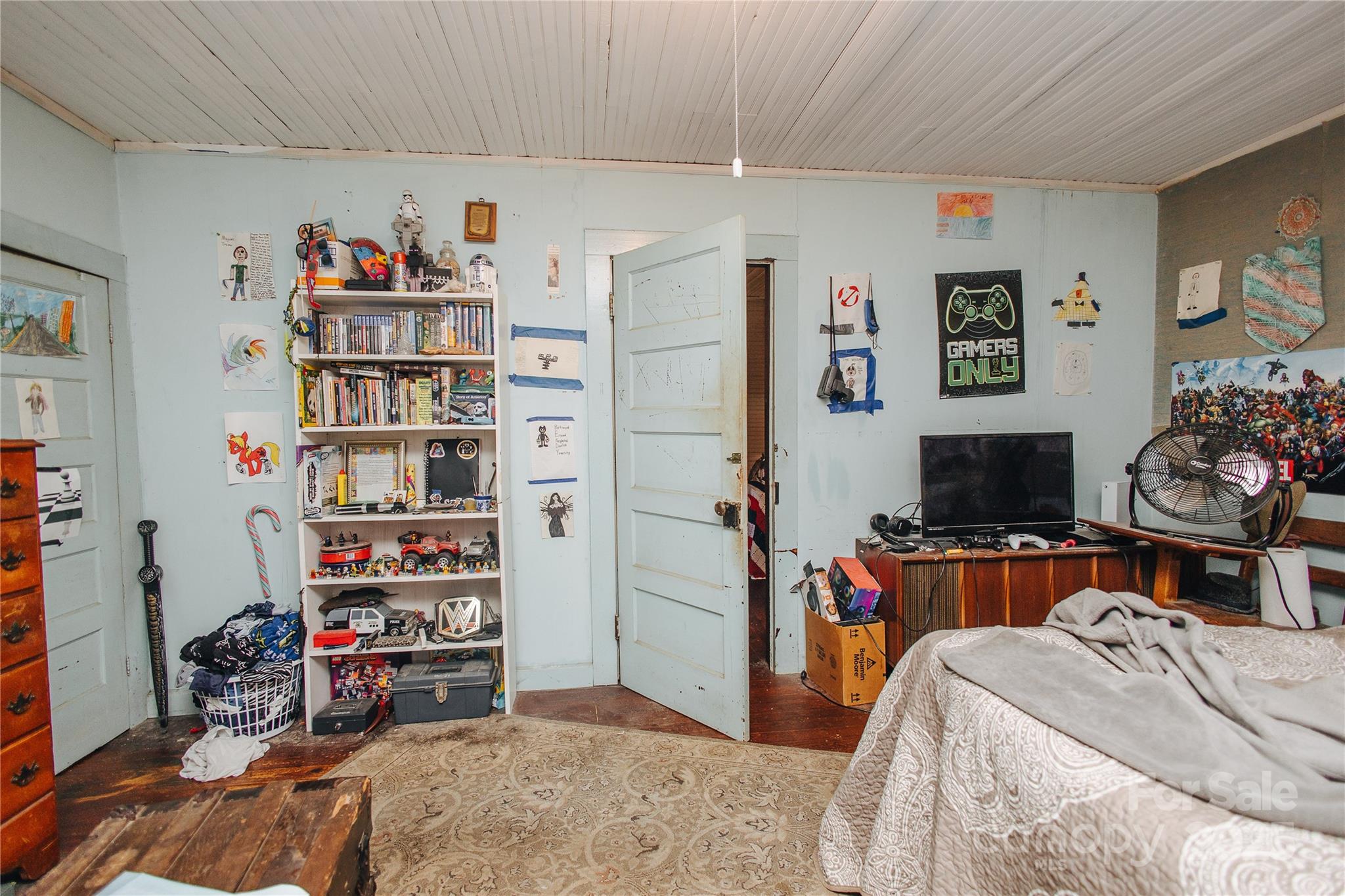 63 Clear Creek Road — Marion