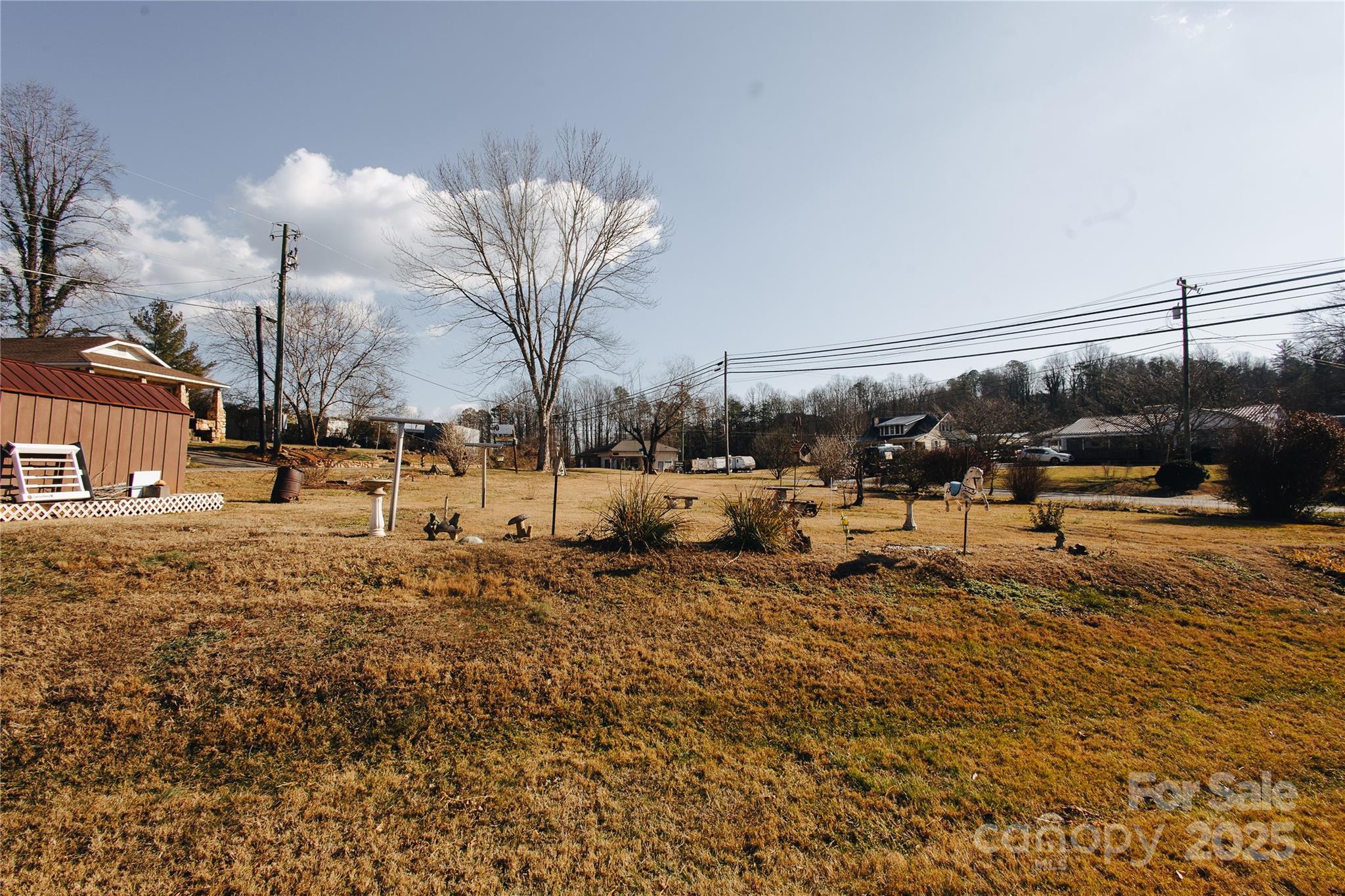 63 Clear Creek Road — Marion
