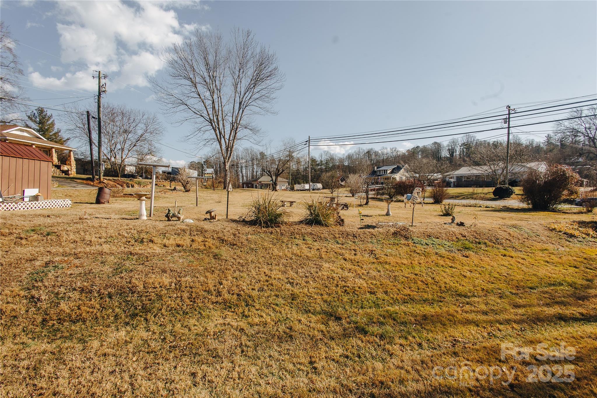 63 Clear Creek Road — Marion