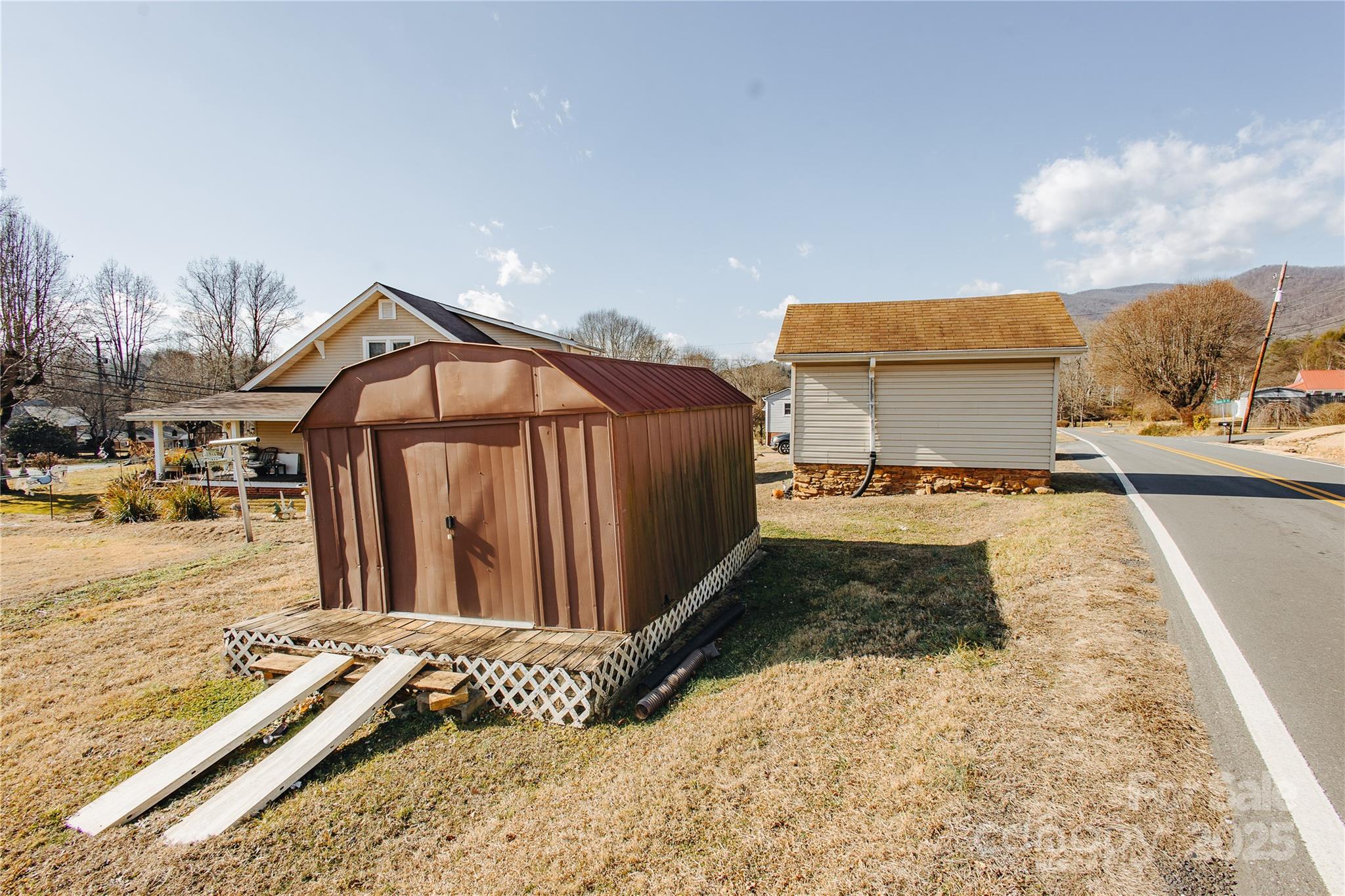 63 Clear Creek Road — Marion