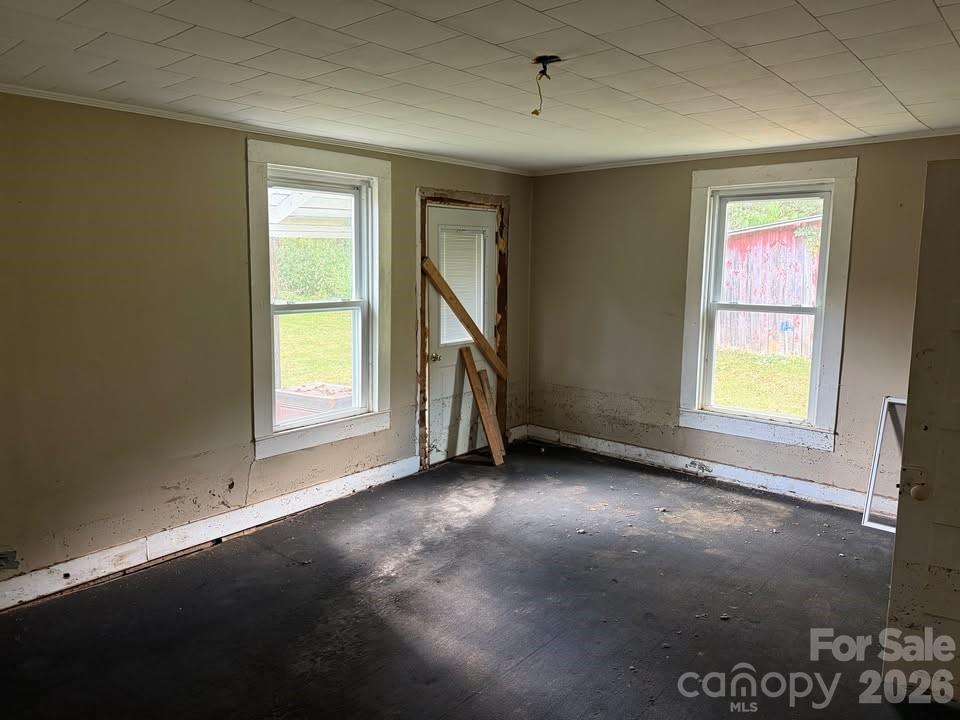 166 Old Helton School Road — Lansing