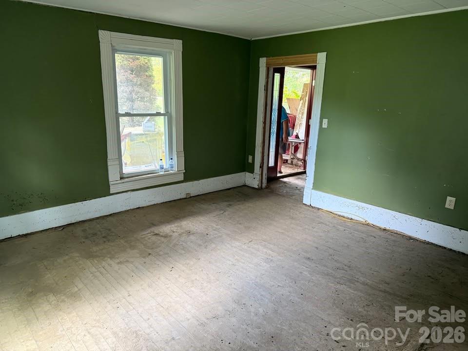 166 Old Helton School Road — Lansing