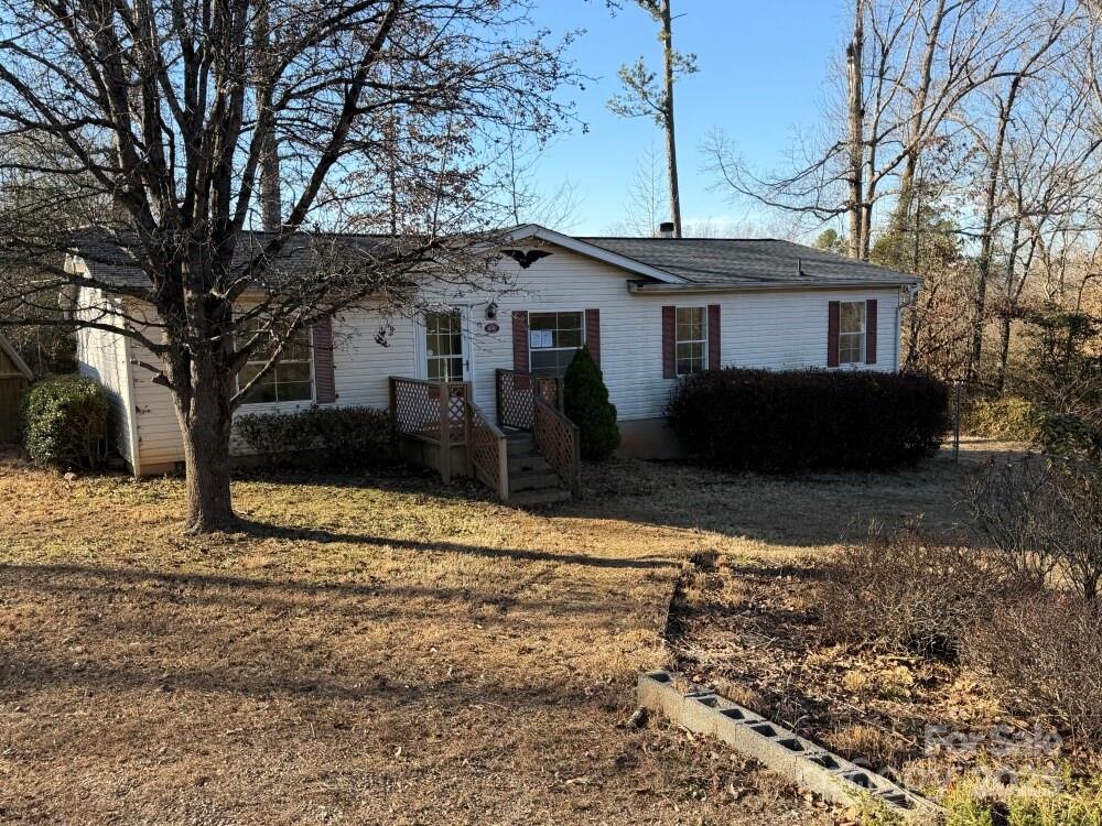 2687 1st Avenue NW — Catawba