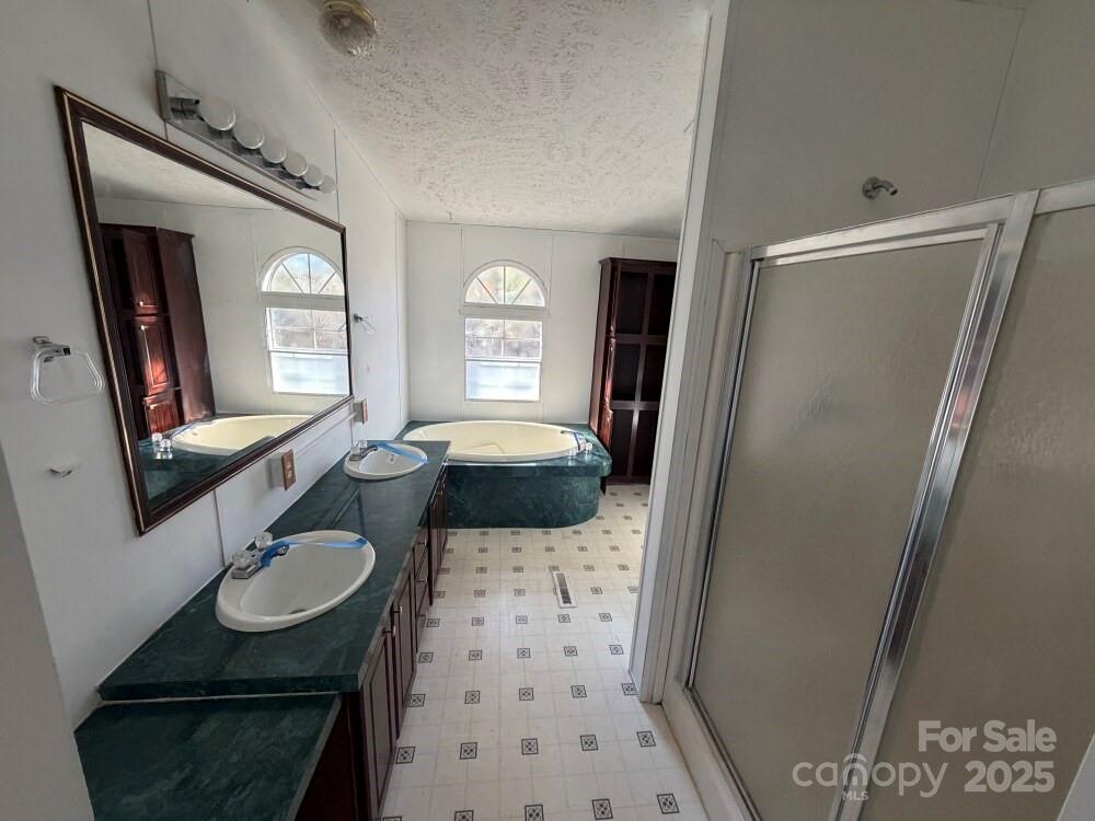 2687 1st Avenue NW — Catawba