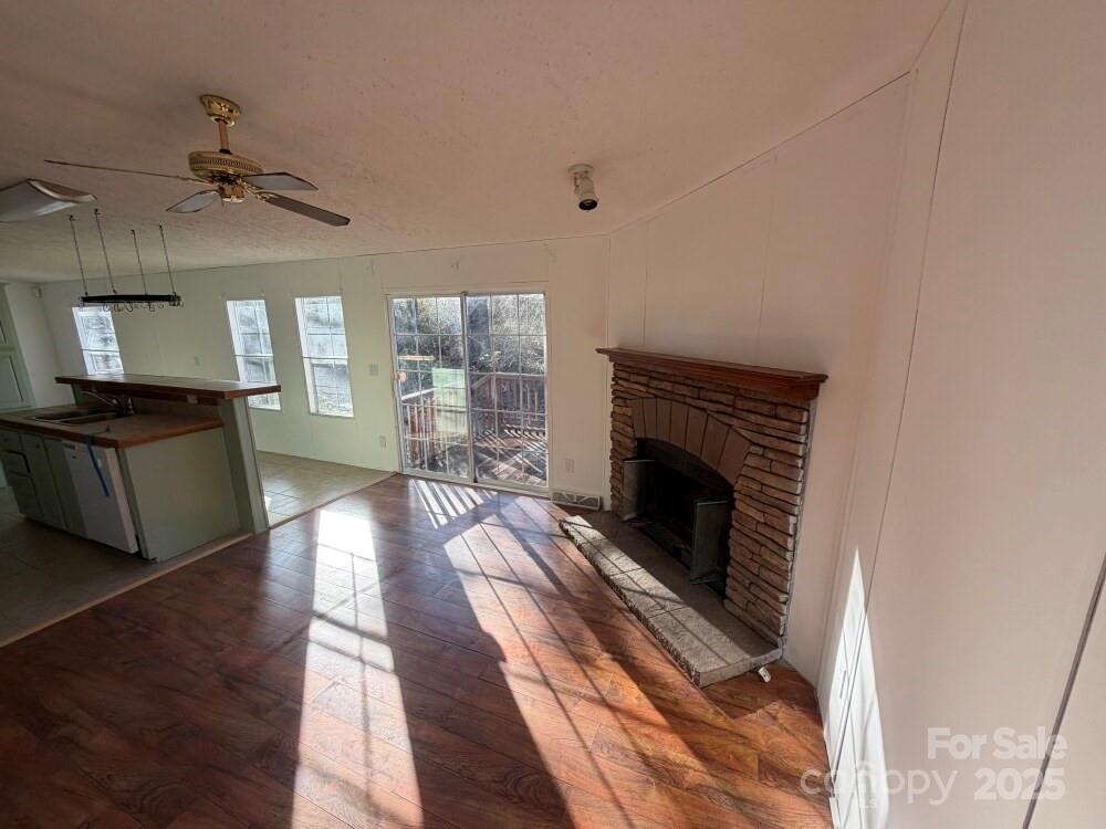 2687 1st Avenue NW — Catawba
