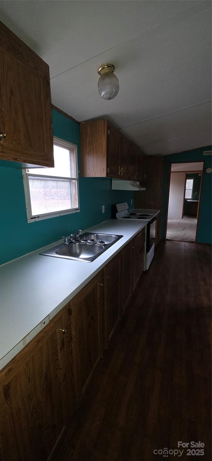 2111 Boxcar Road — Lancaster
