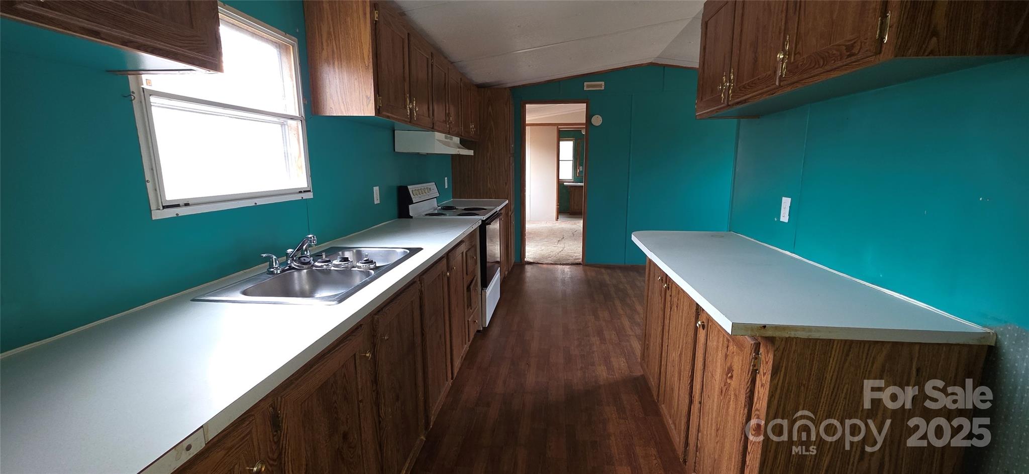 2111 Boxcar Road — Lancaster