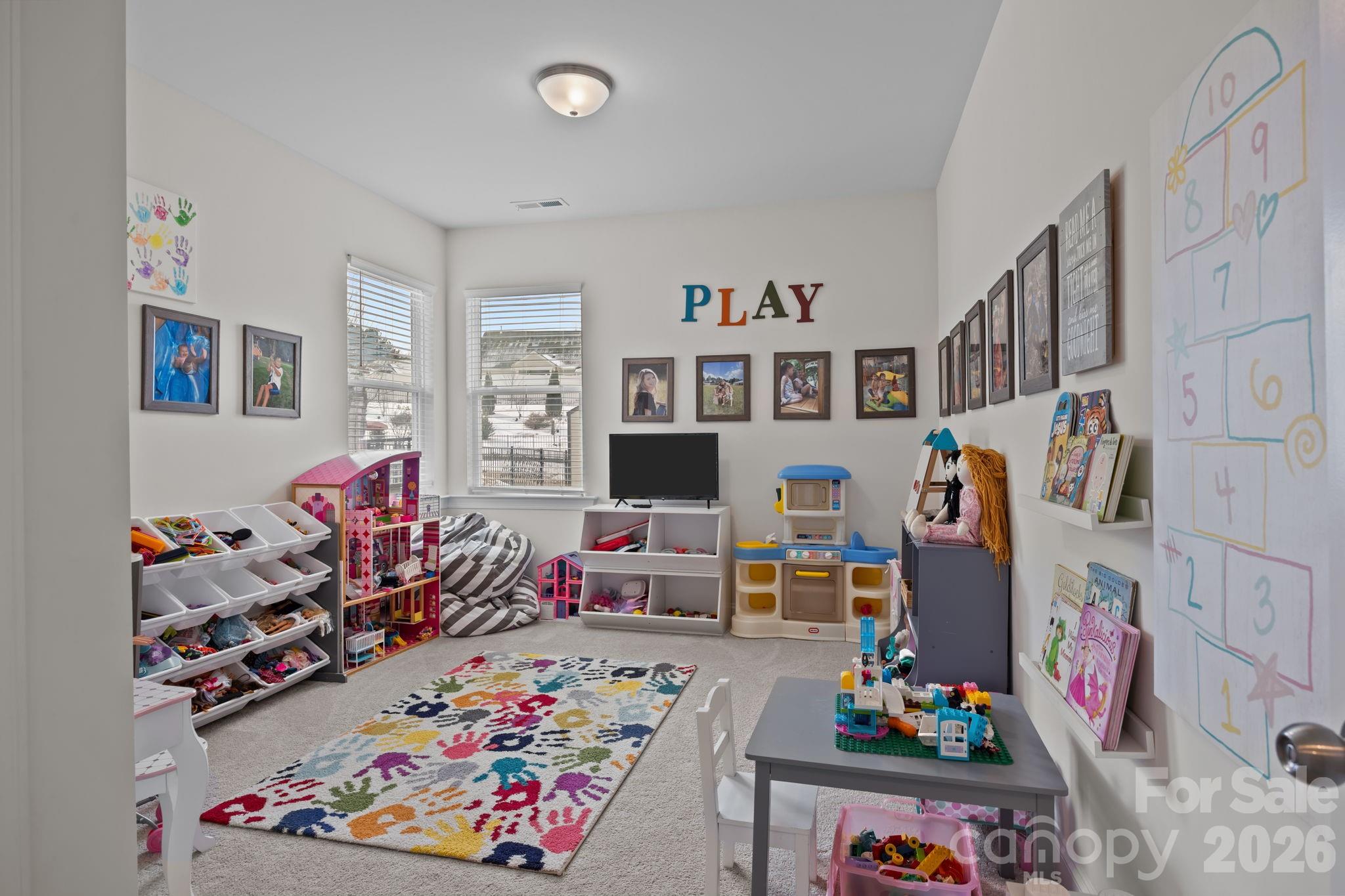 5327 Pembrey Drive — Denver