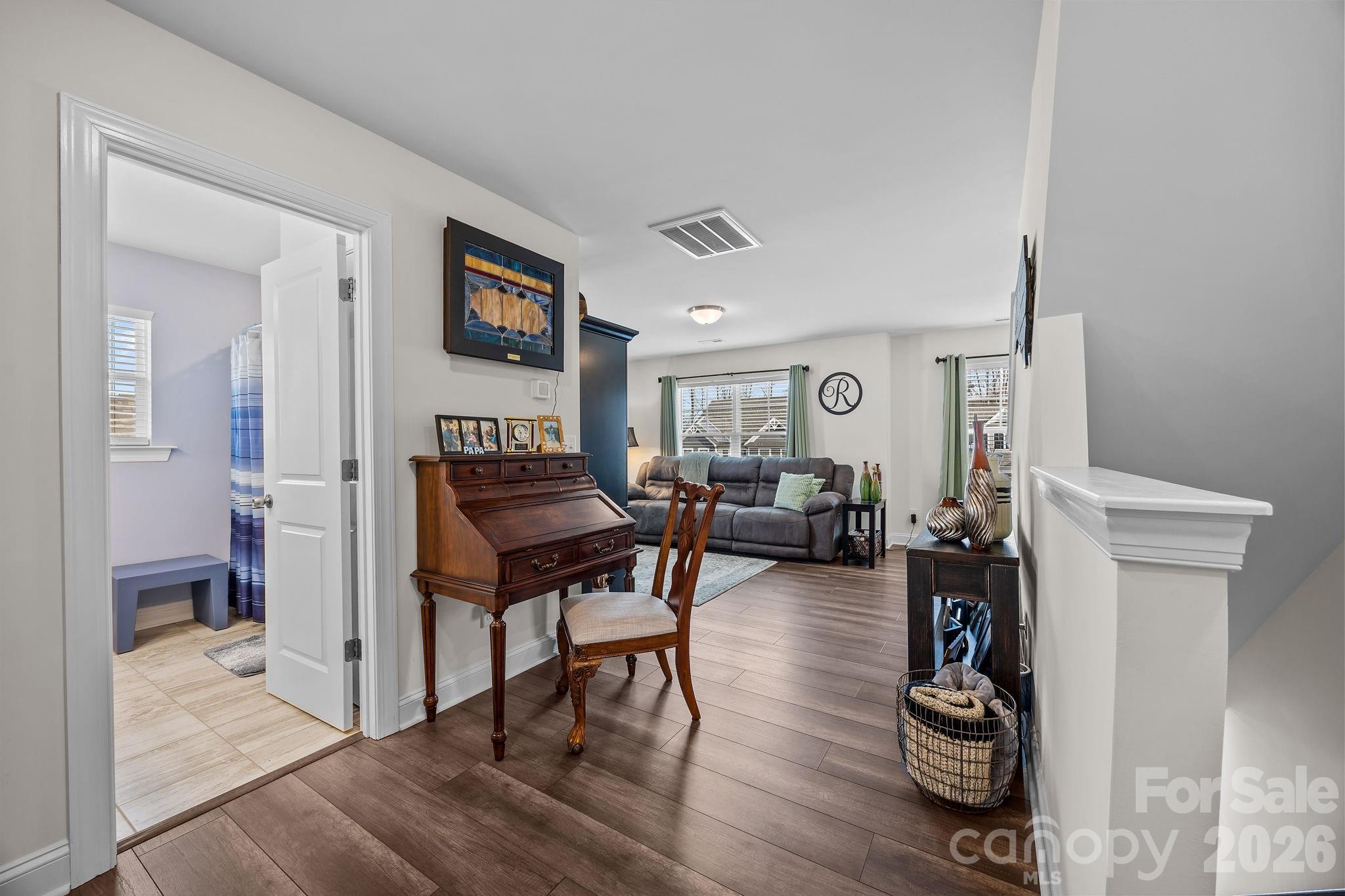 5327 Pembrey Drive — Denver