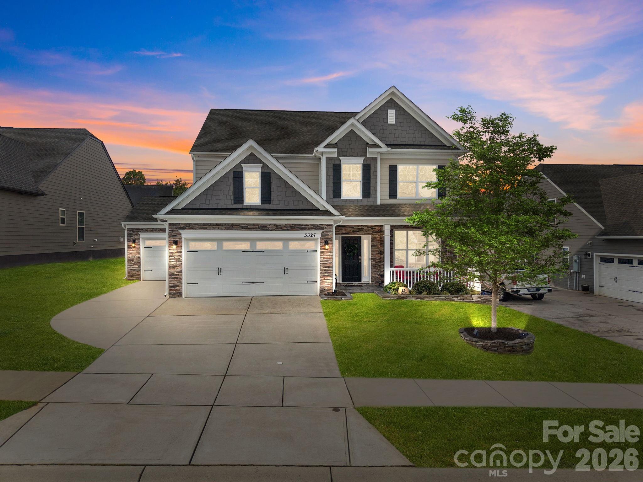 5327 Pembrey Drive — Denver