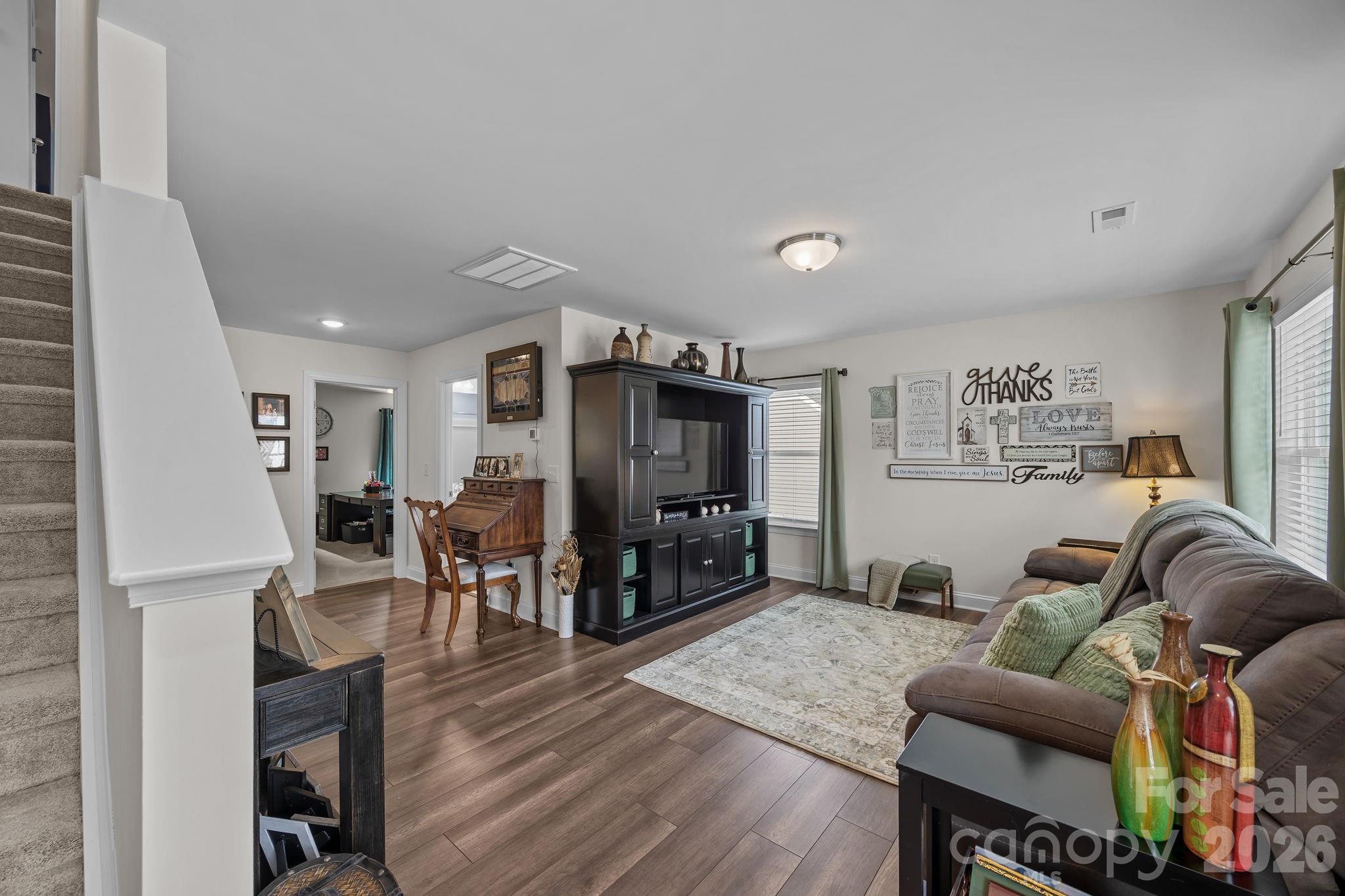 5327 Pembrey Drive — Denver