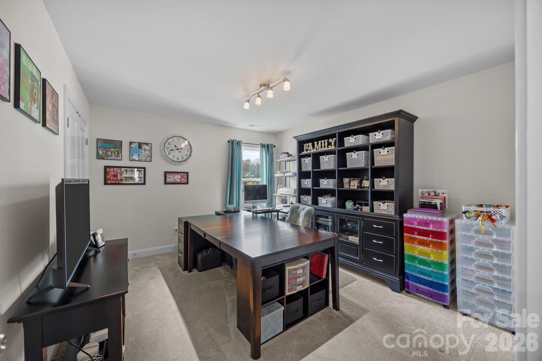 5327 Pembrey Drive — Denver