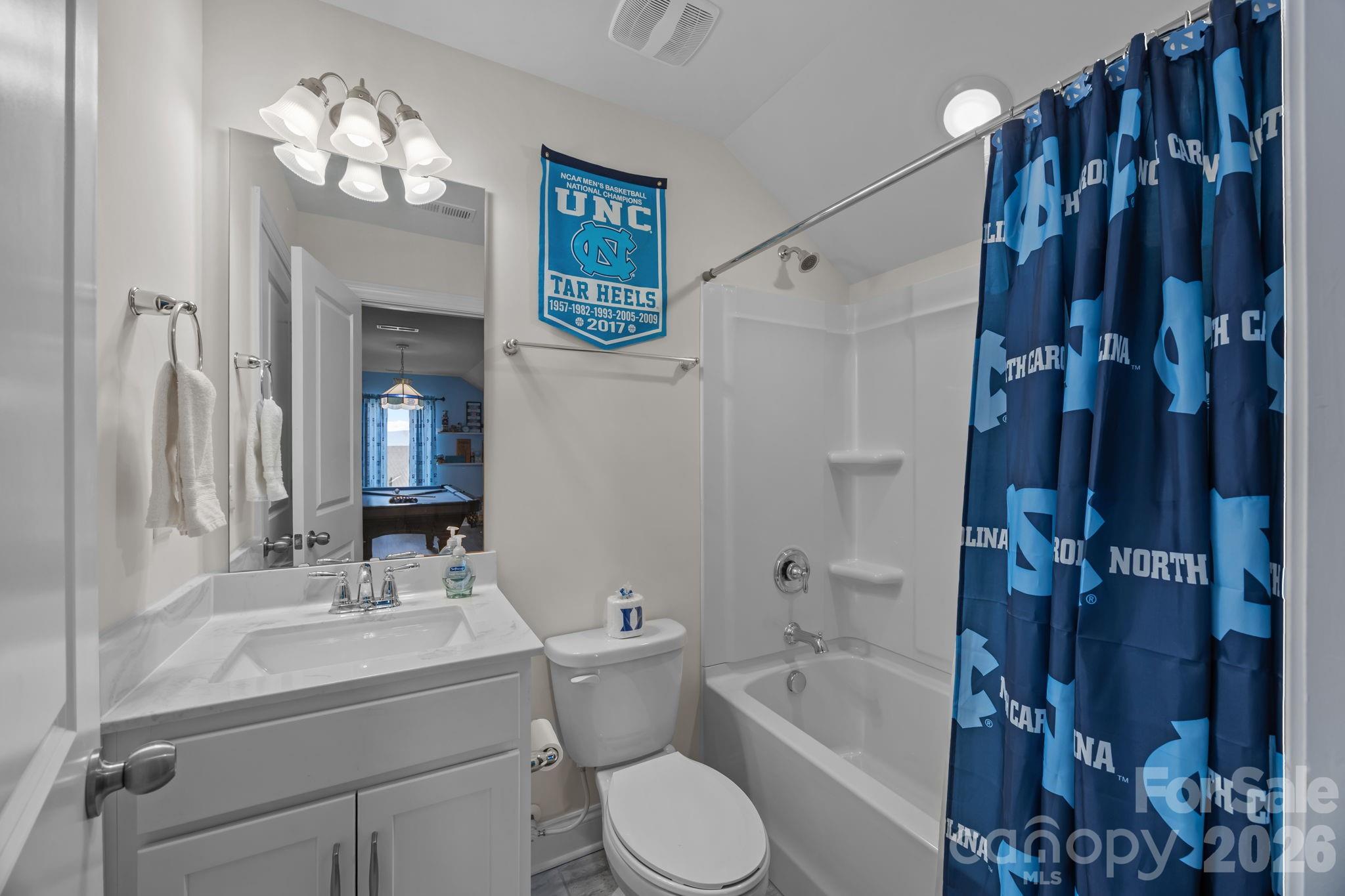 5327 Pembrey Drive — Denver