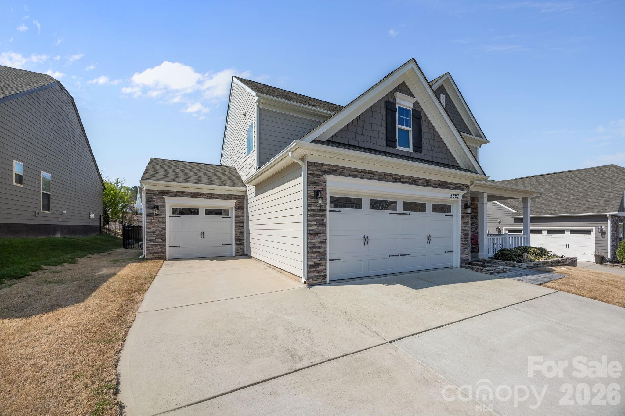 5327 Pembrey Drive — Denver