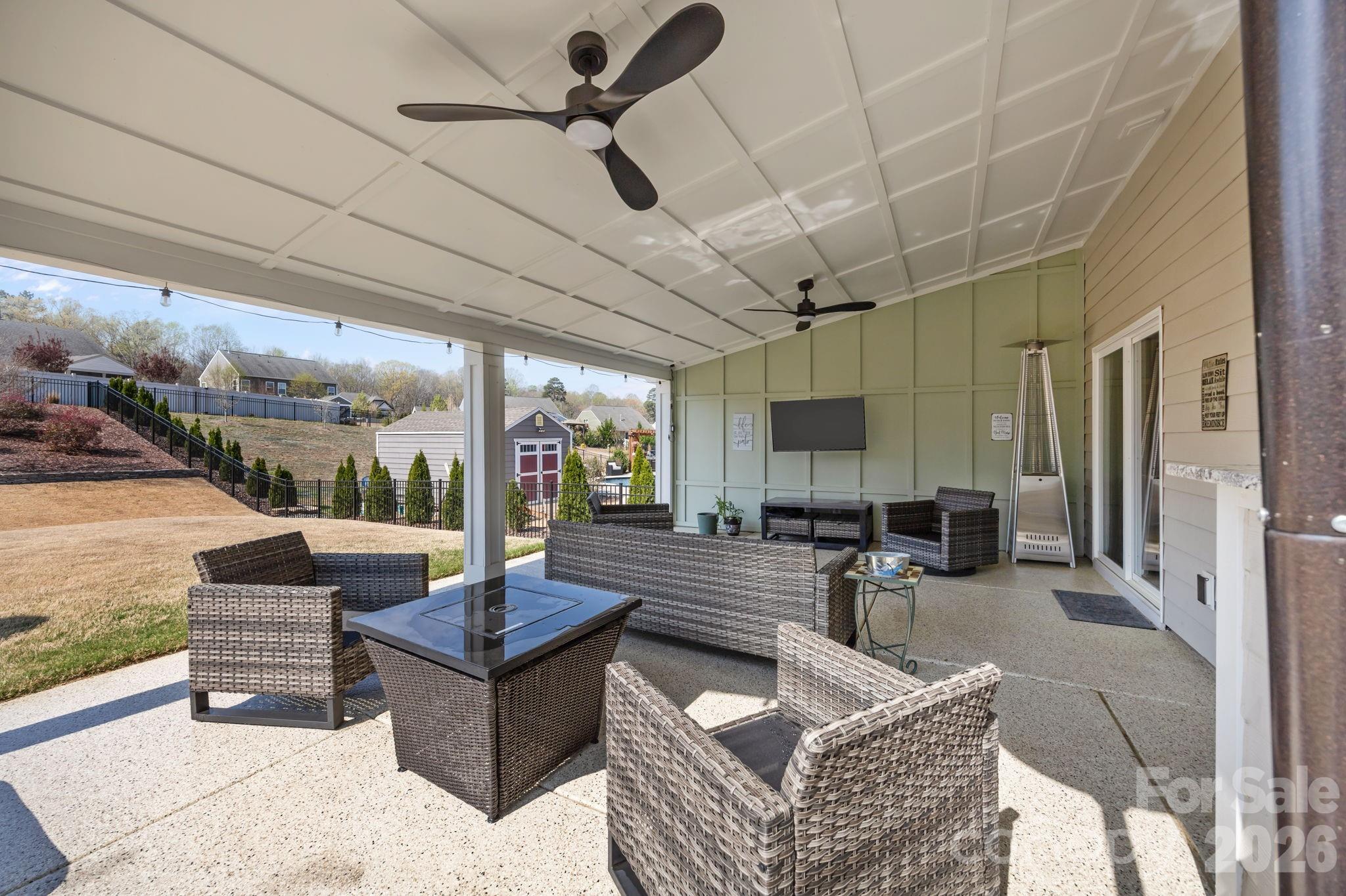 5327 Pembrey Drive — Denver