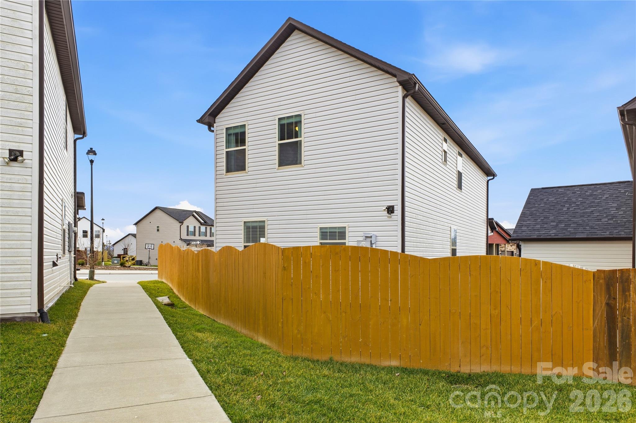 600 Cardwell Lane — Fletcher