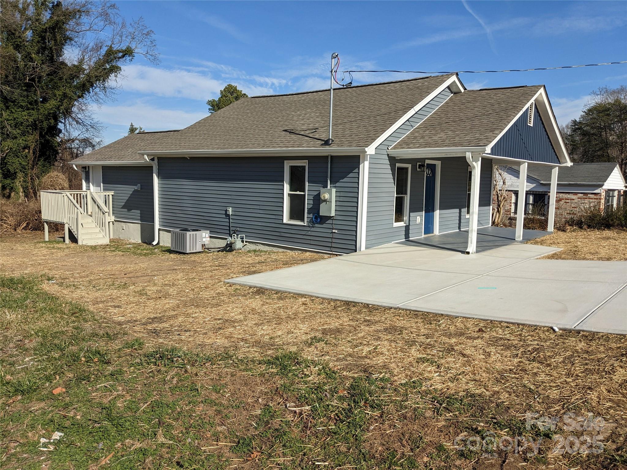 332 Arlington Circle NW — Lenoir