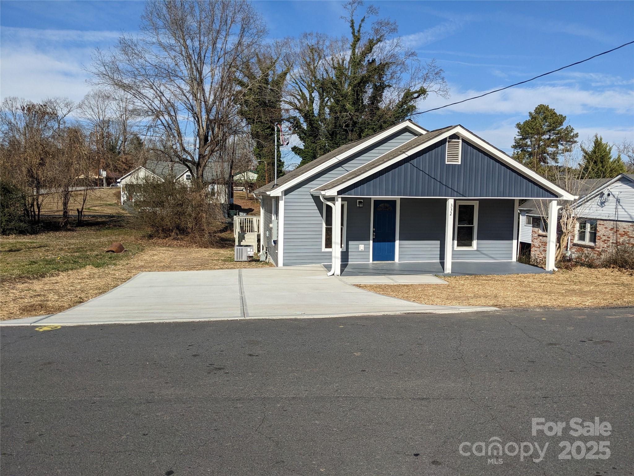 332 Arlington Circle NW — Lenoir