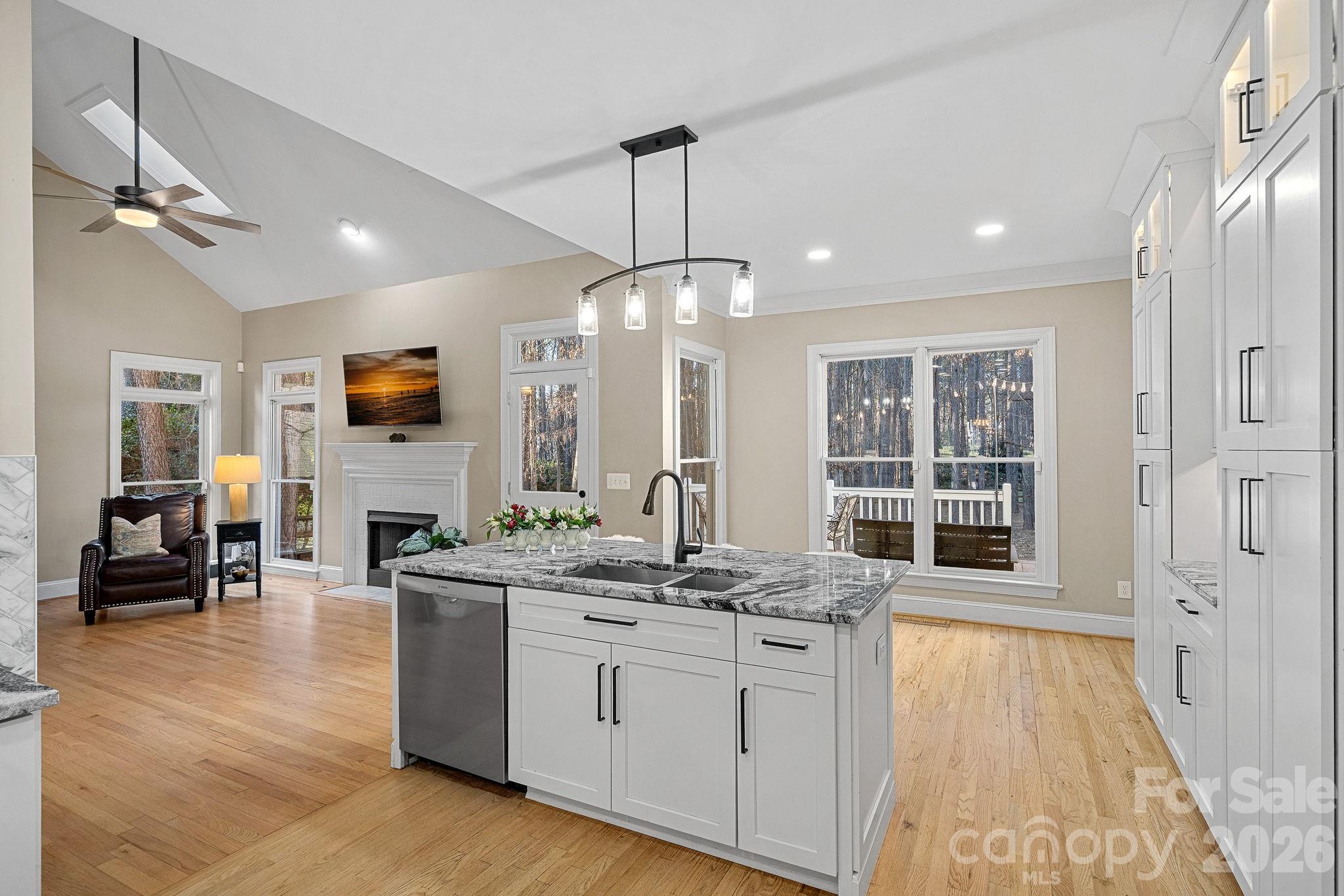 254 Bay Harbour Road — Mooresville