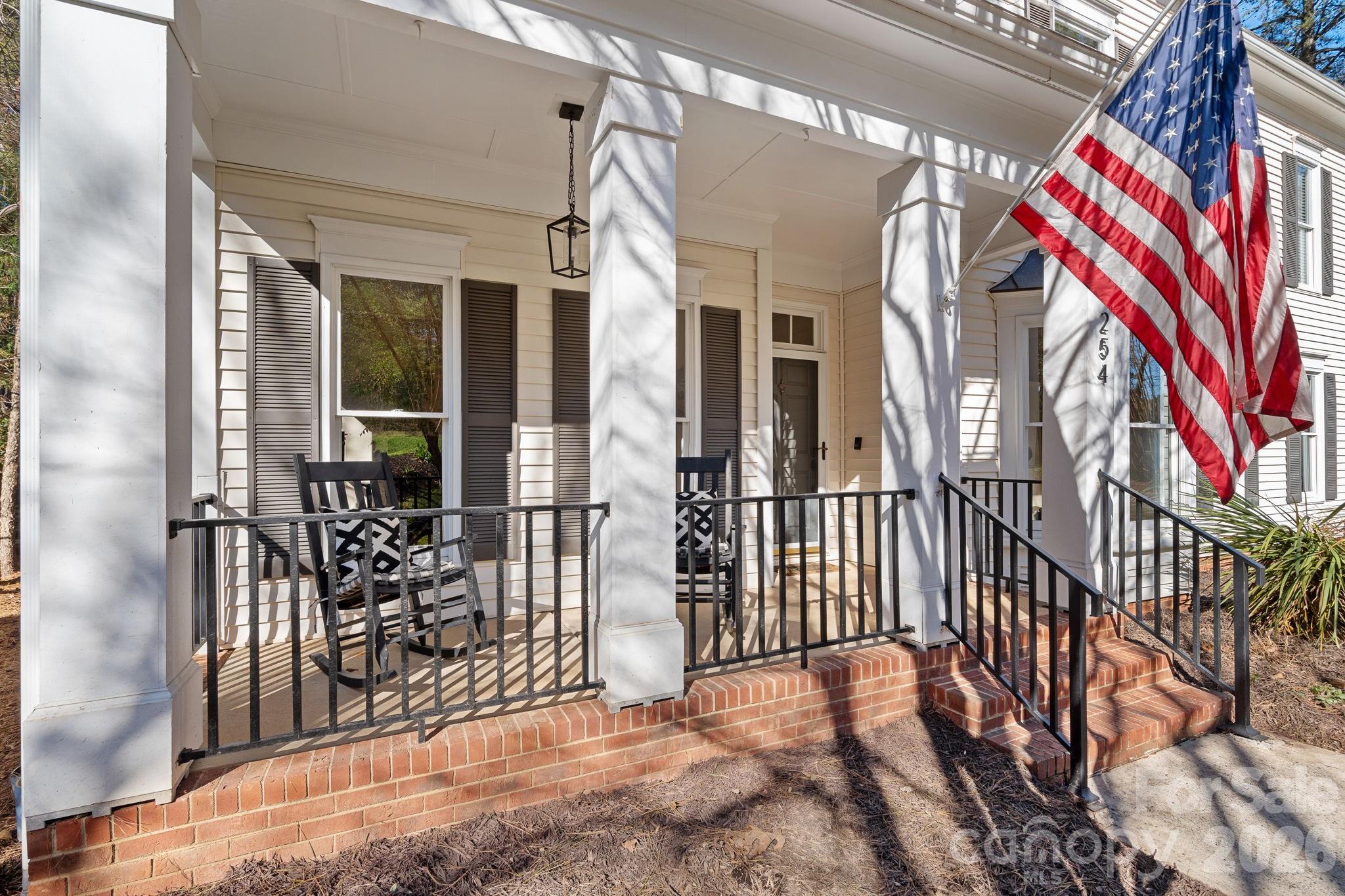 254 Bay Harbour Road — Mooresville
