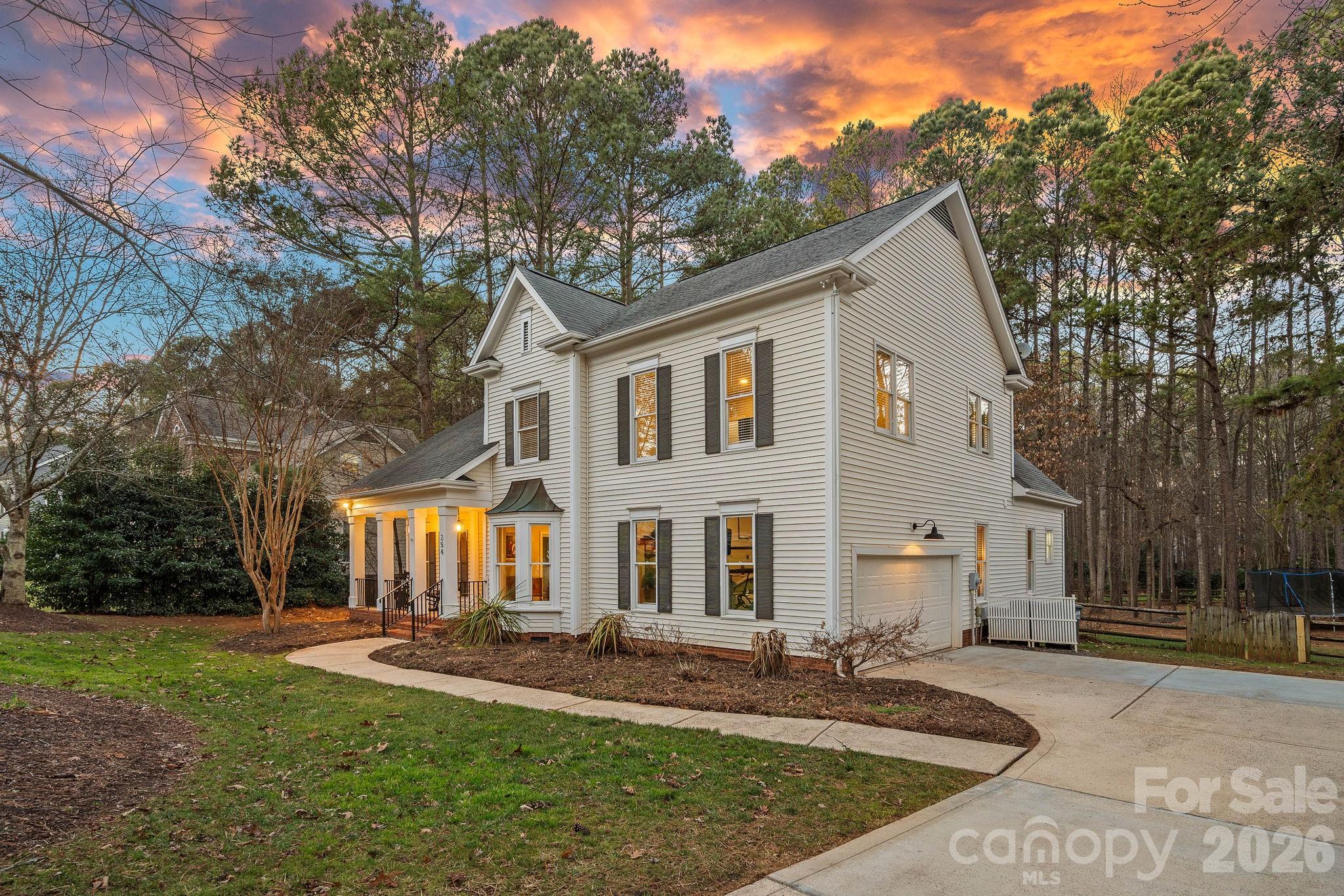 254 Bay Harbour Road — Mooresville