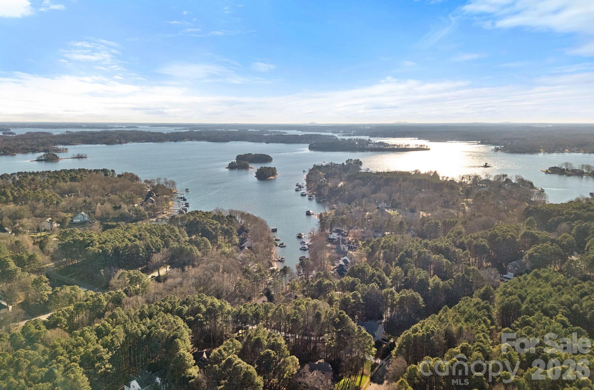 254 Bay Harbour Road — Mooresville