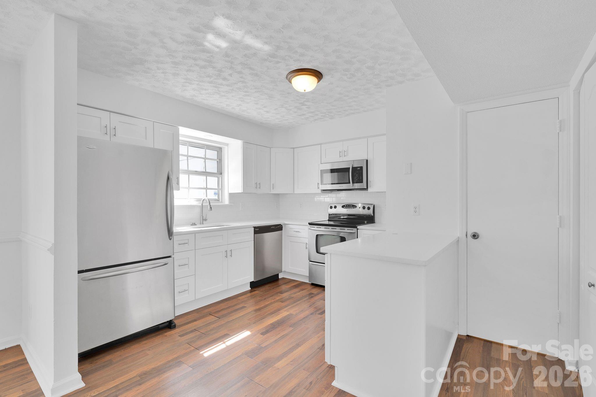 8510 Castle Pine Court — Charlotte