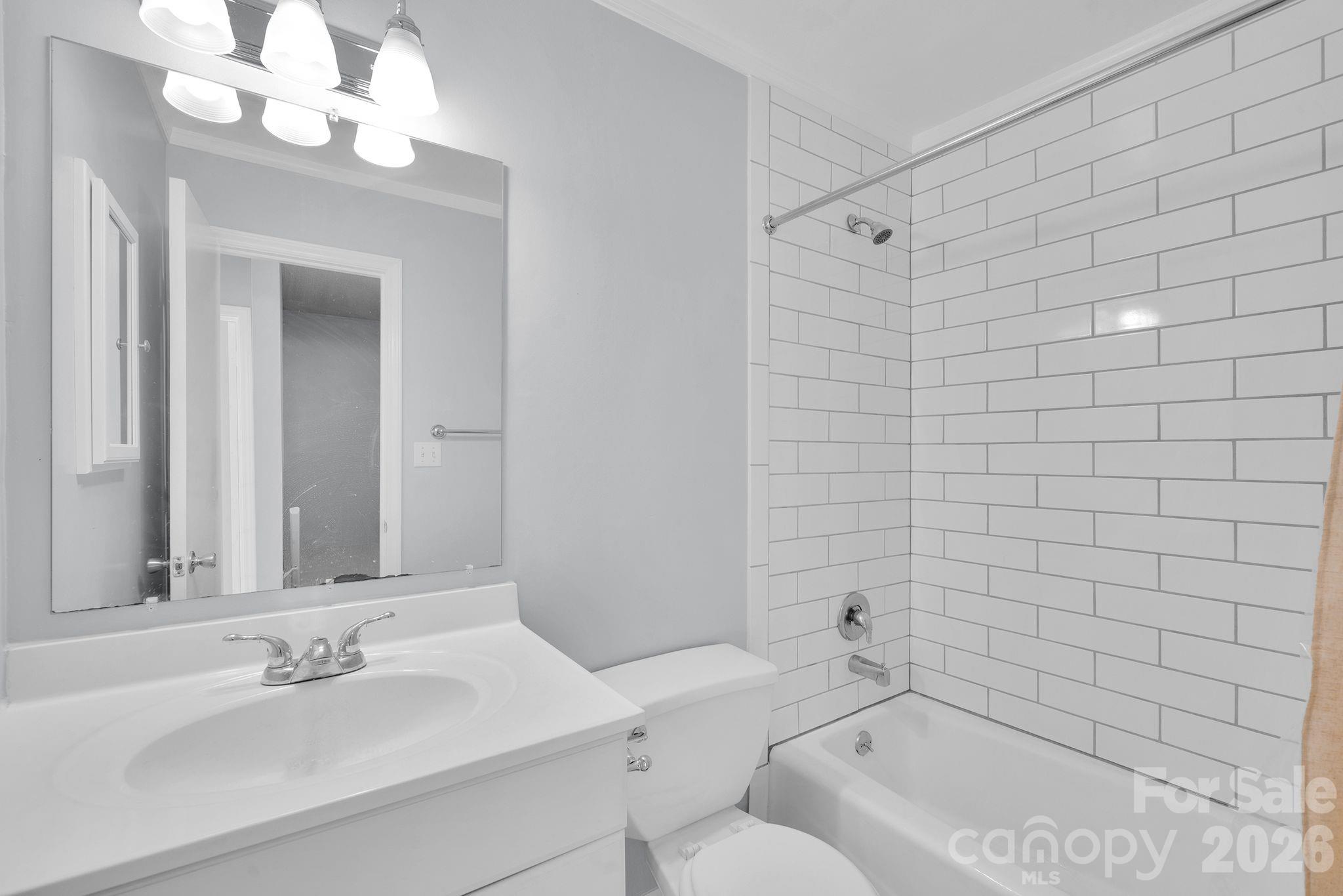 8510 Castle Pine Court — Charlotte