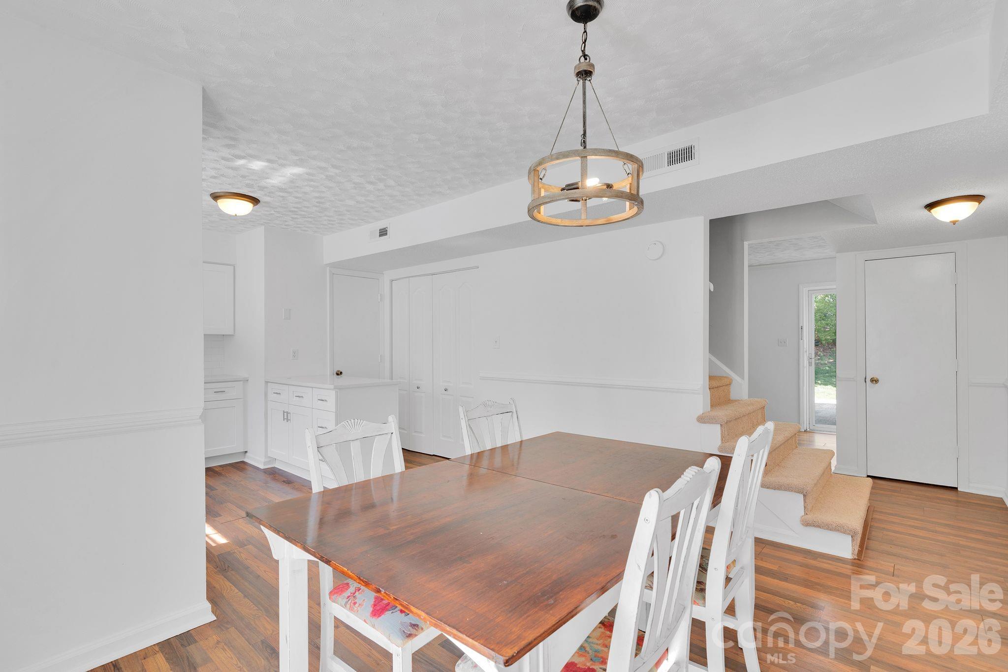 8510 Castle Pine Court — Charlotte