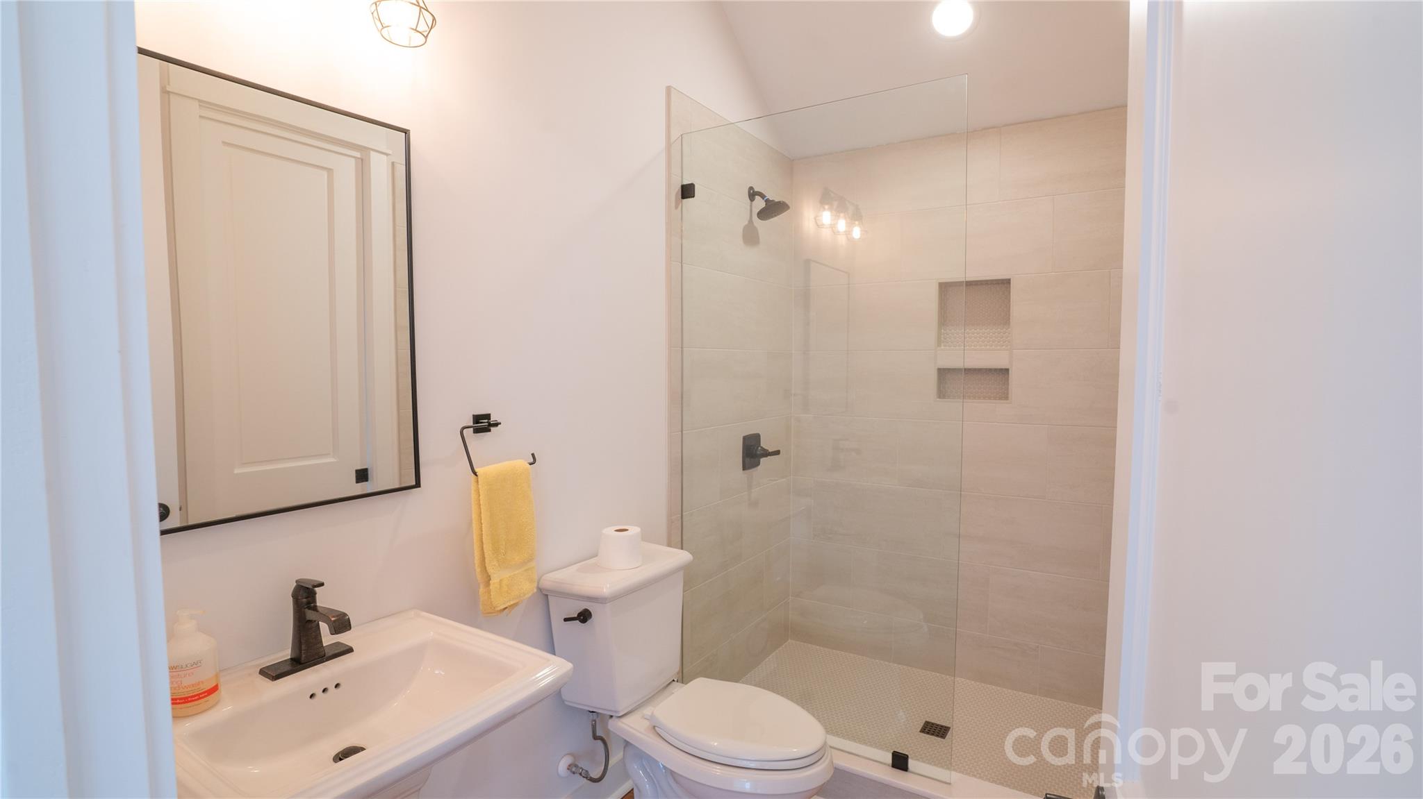 6178 Chimney Bluff Road — Lancaster