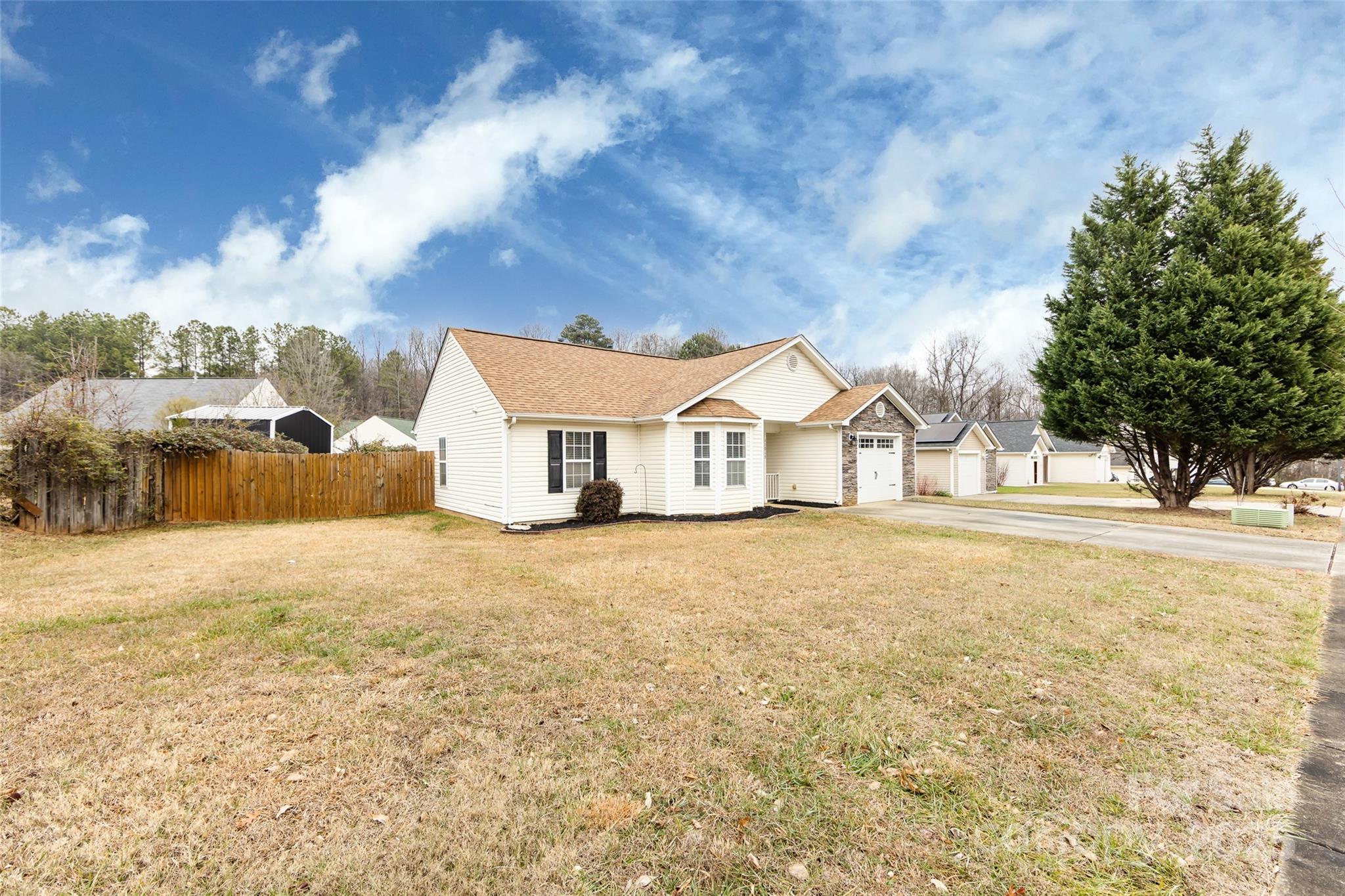 11015 Olde English Drive — Charlotte