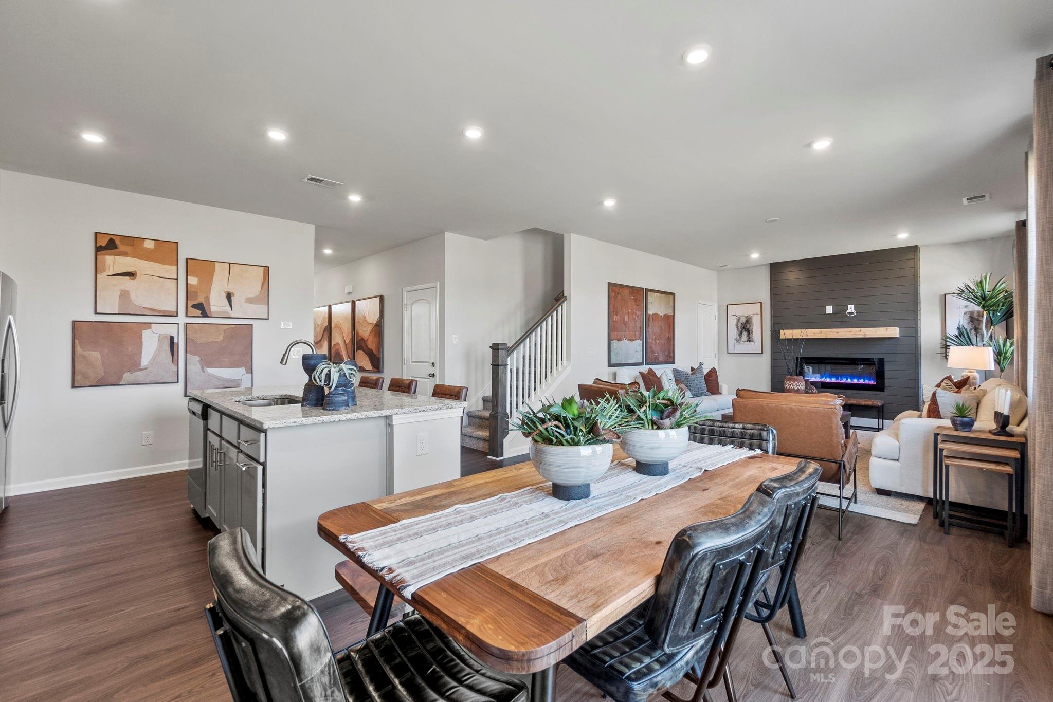 811 Olde England Drive — Lincolnton