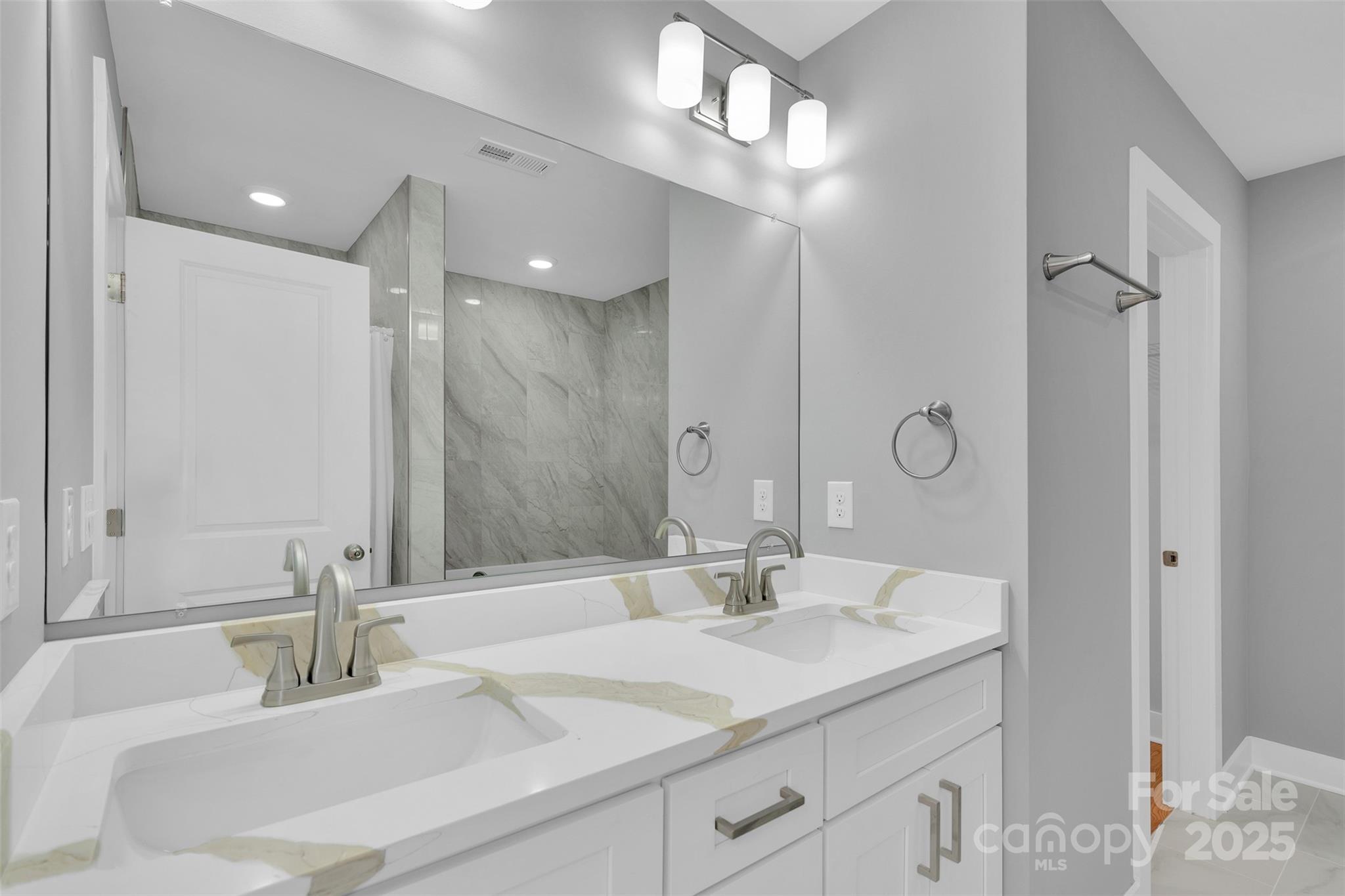 3208 Auten Avenue — Charlotte