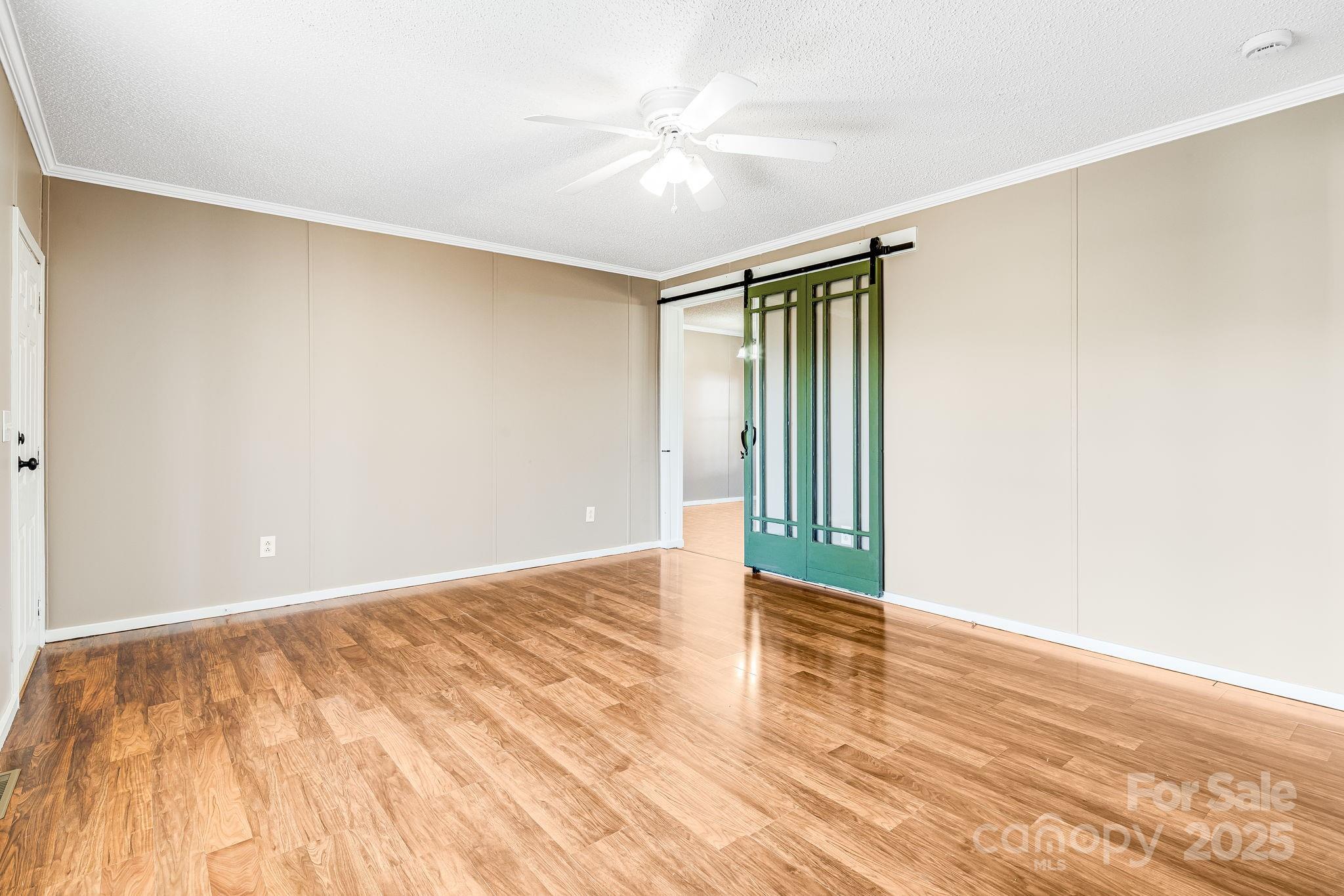15 Cyrus Lane — Weaverville