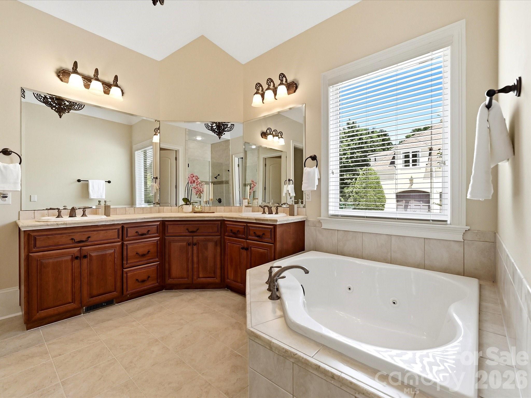 6806 Larrisa Court — Charlotte
