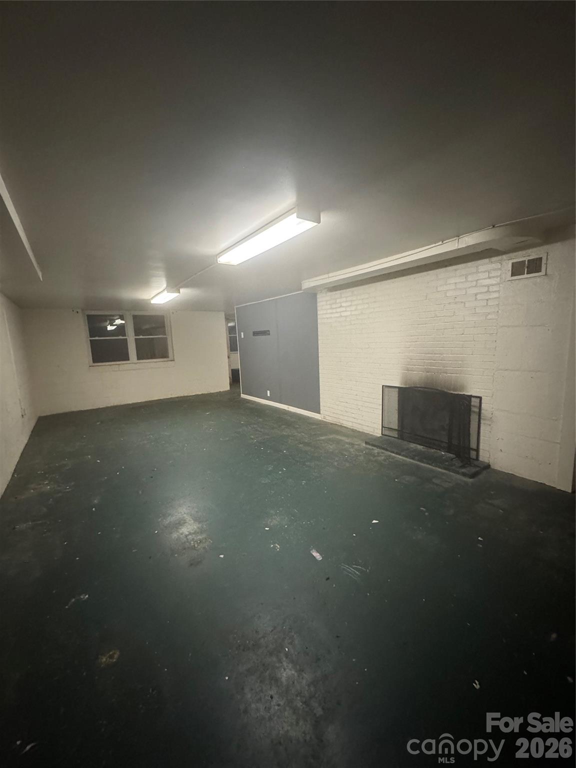 735 W Sumter Street — Shelby