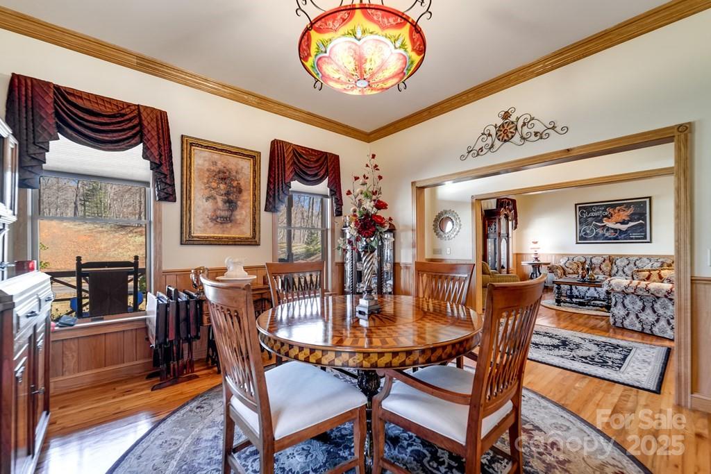 832 Asheville Highway — Sylva