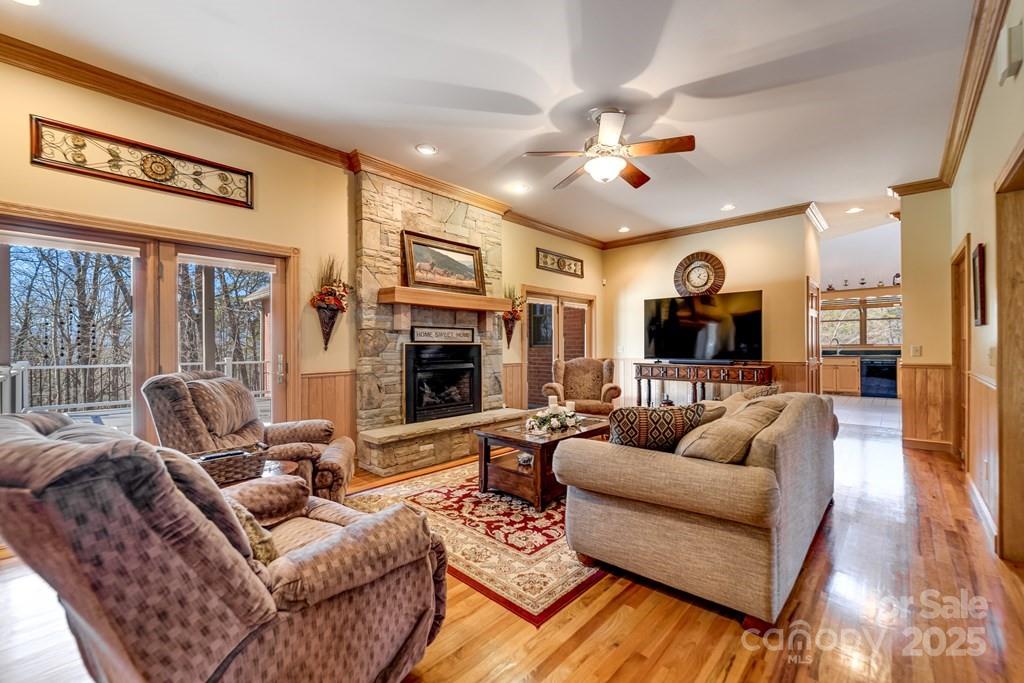 832 Asheville Highway — Sylva