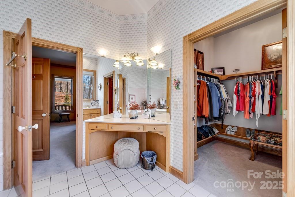 832 Asheville Highway — Sylva