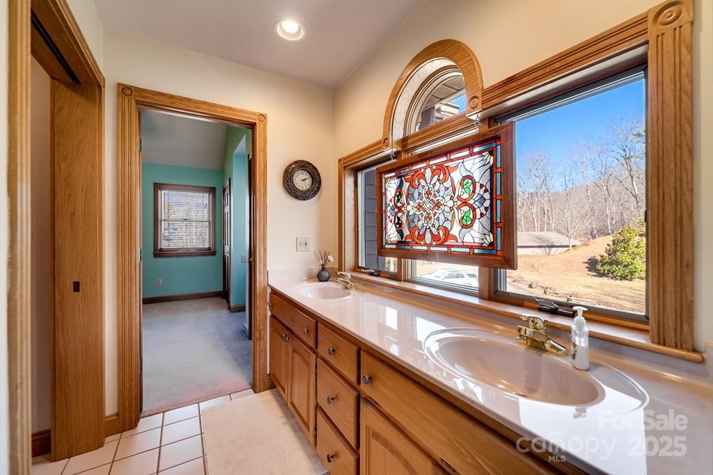 832 Asheville Highway — Sylva