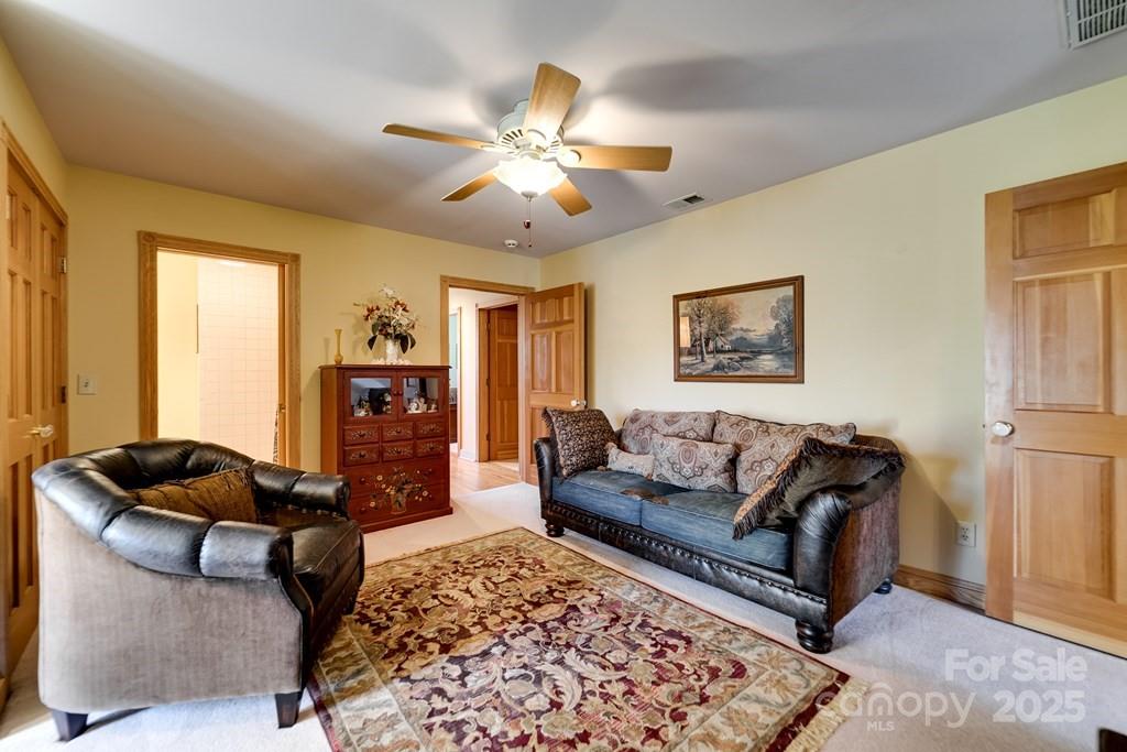 832 Asheville Highway — Sylva