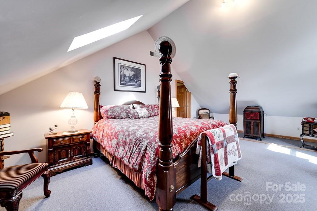 832 Asheville Highway — Sylva