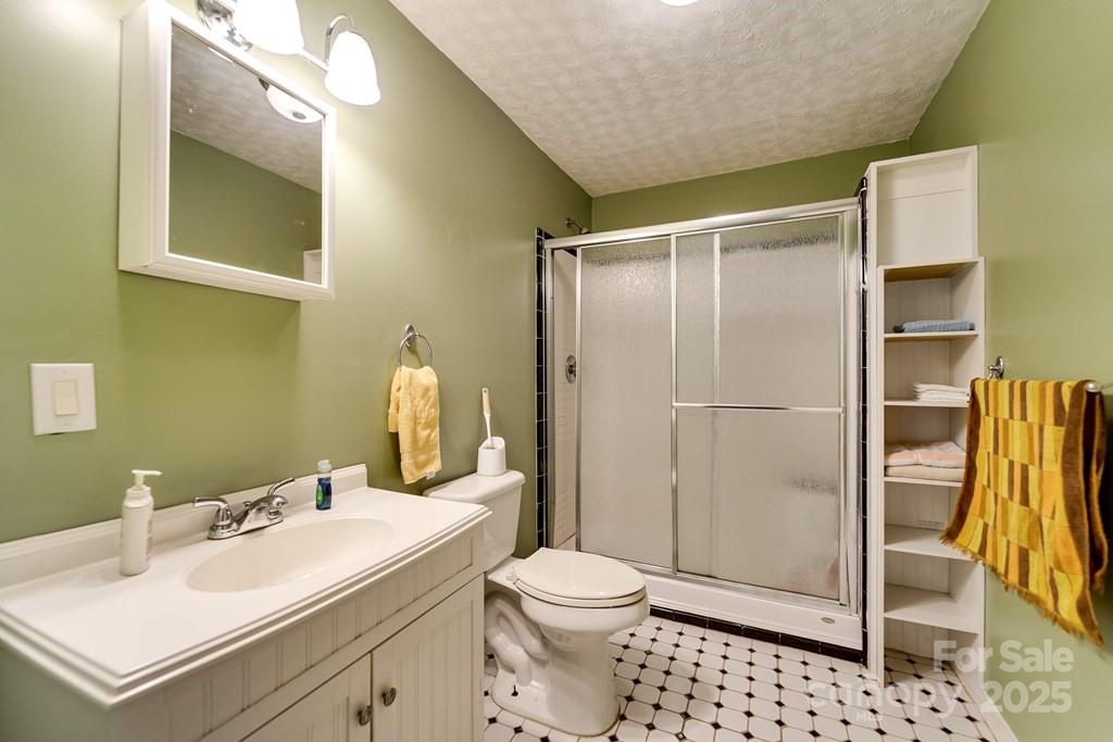 832 Asheville Highway — Sylva
