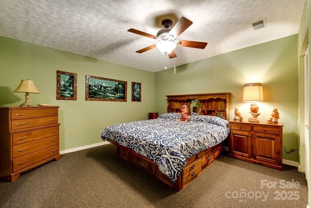 832 Asheville Highway — Sylva